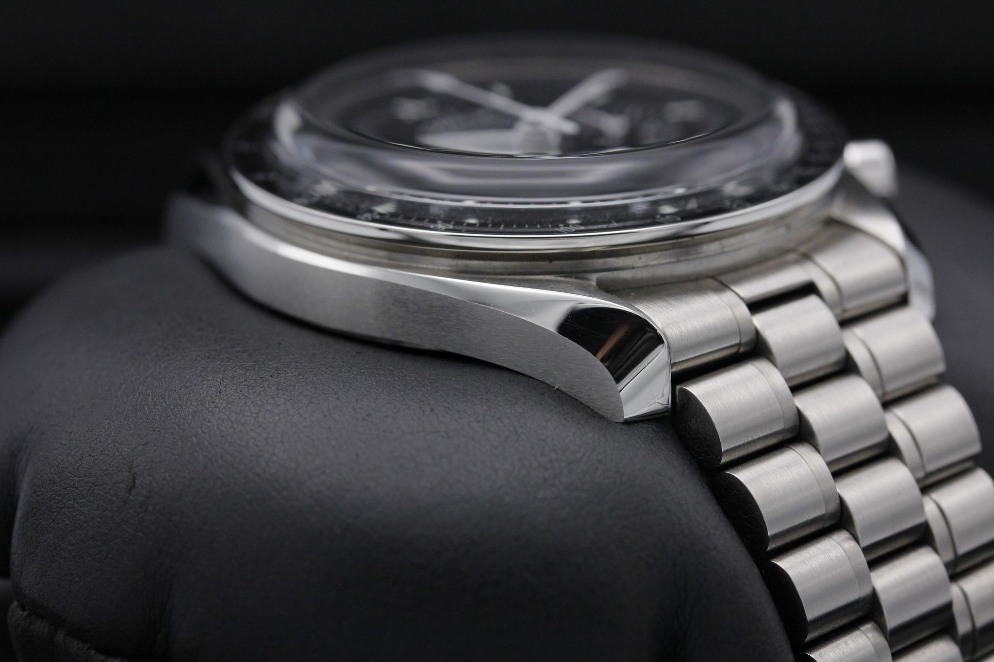 Watch Image 6