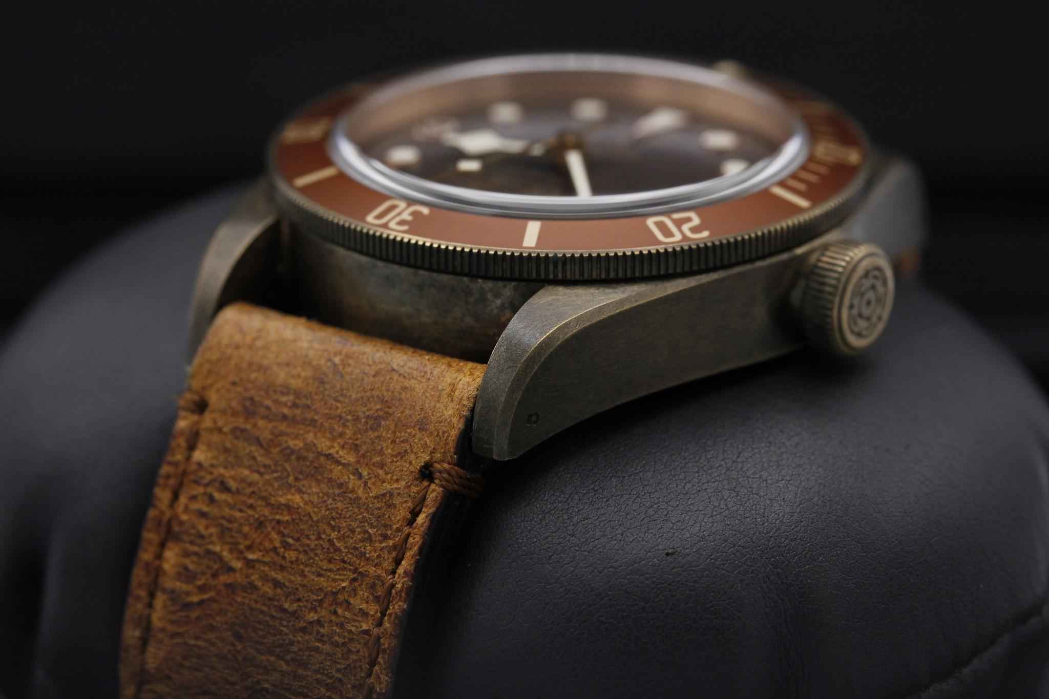 Watch Image 2