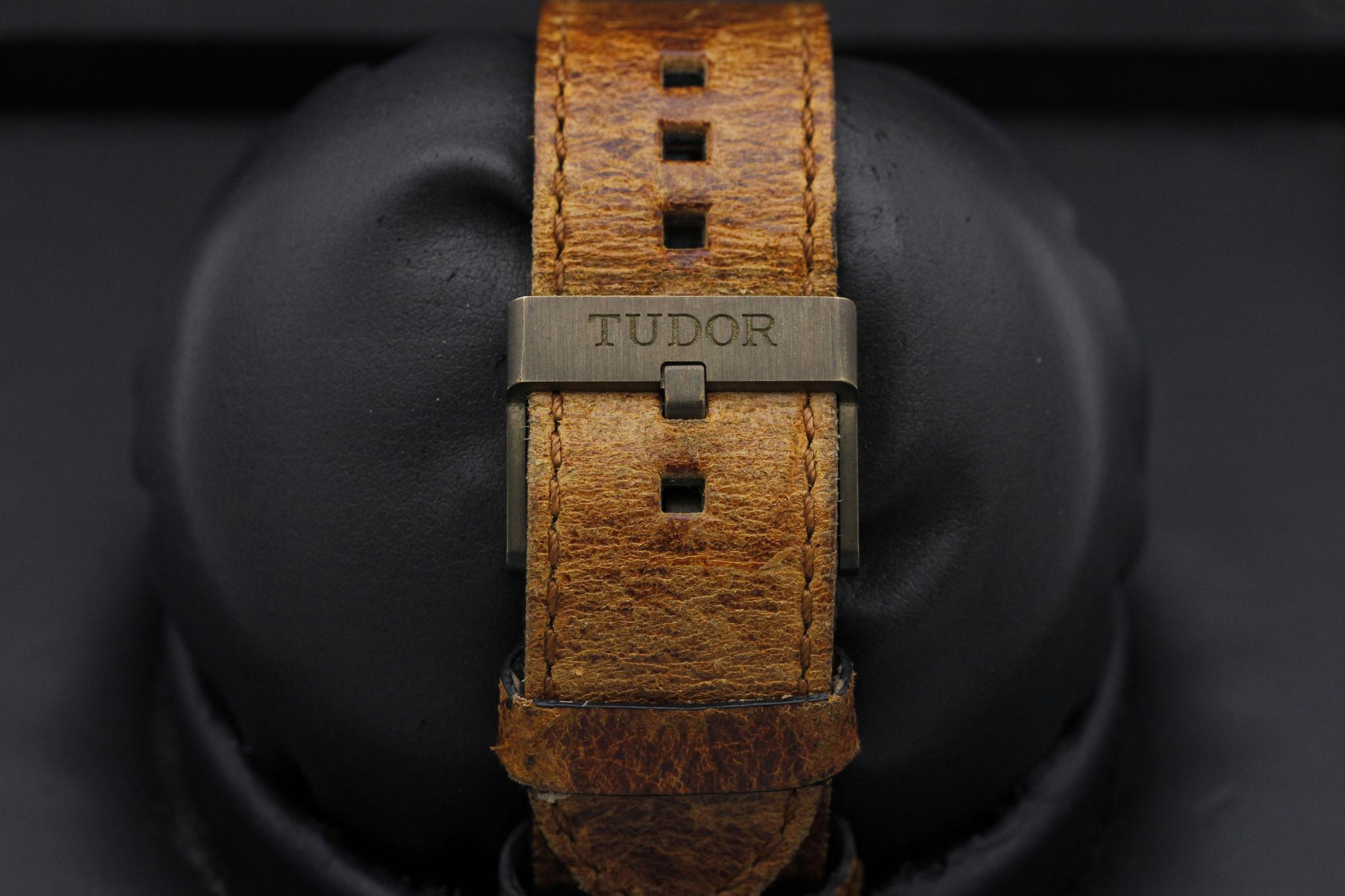 Watch Image 8