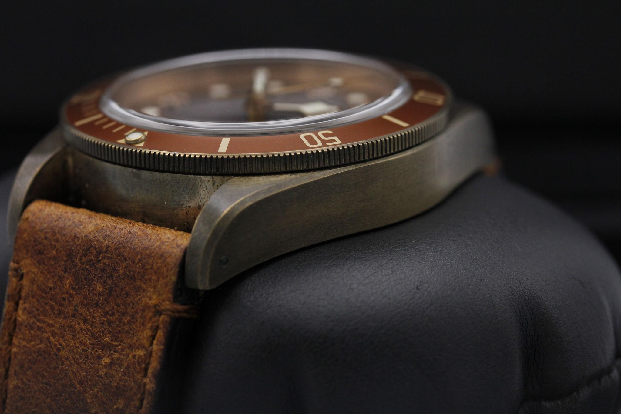 Watch Image 5