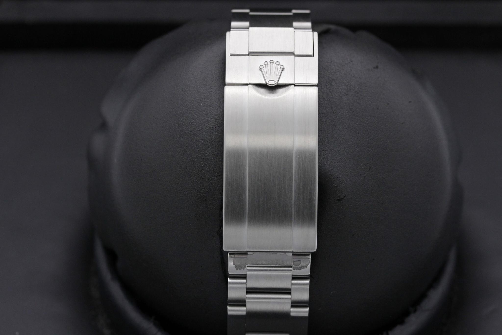Watch Image 8