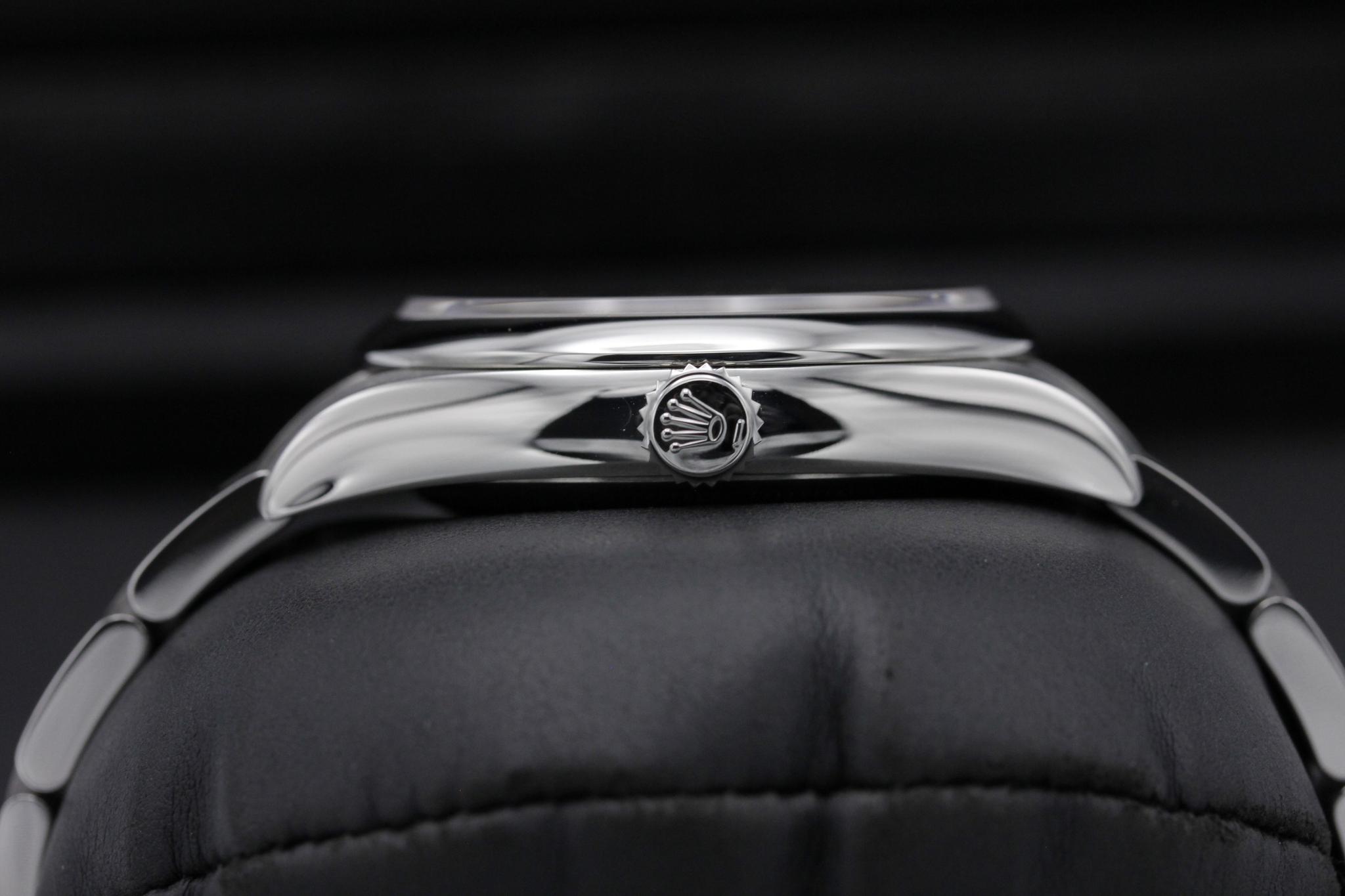 Watch Image 3
