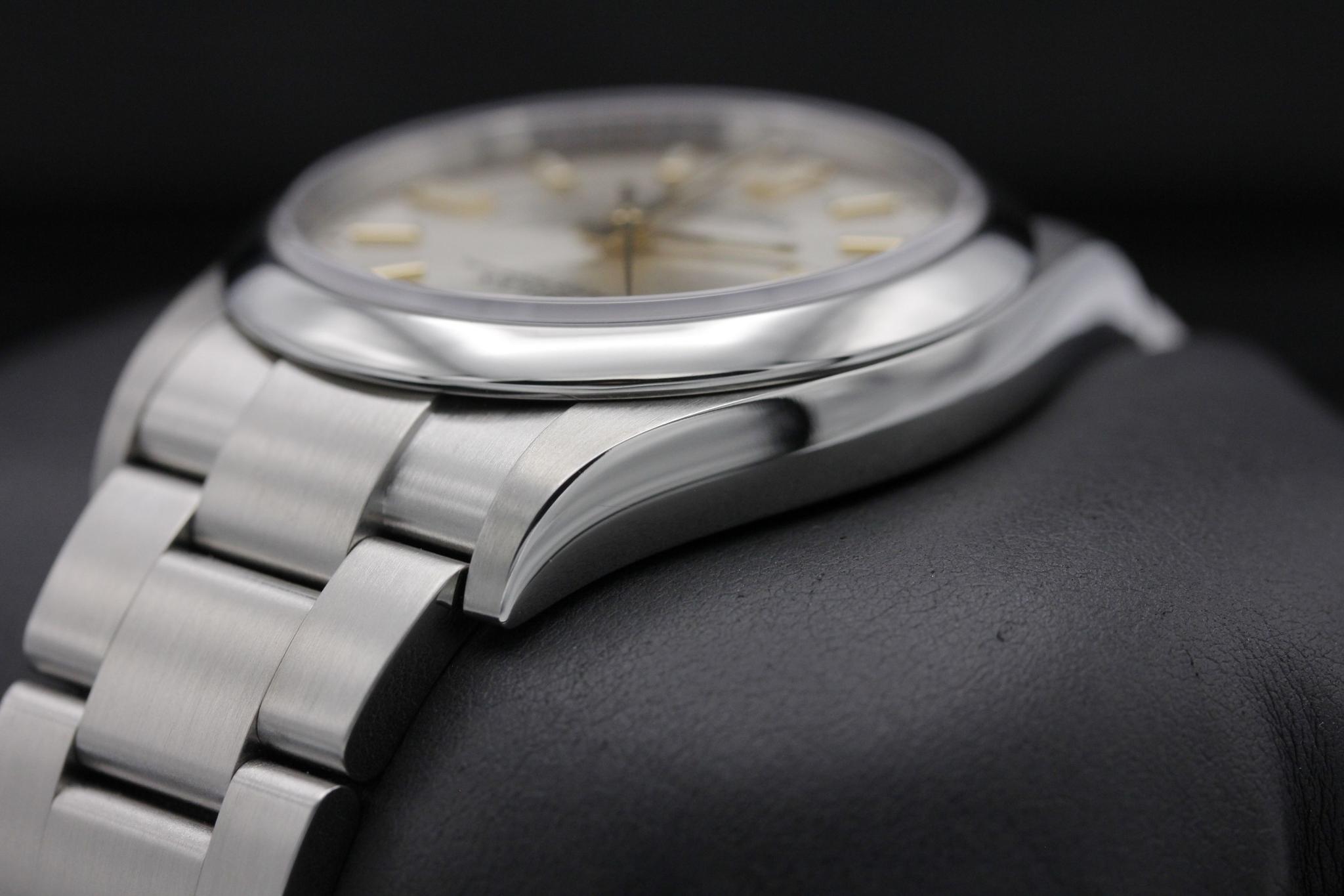 Watch Image 5