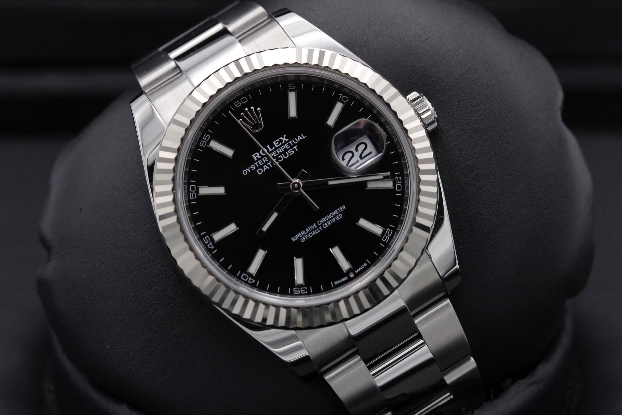 Watch Image 9