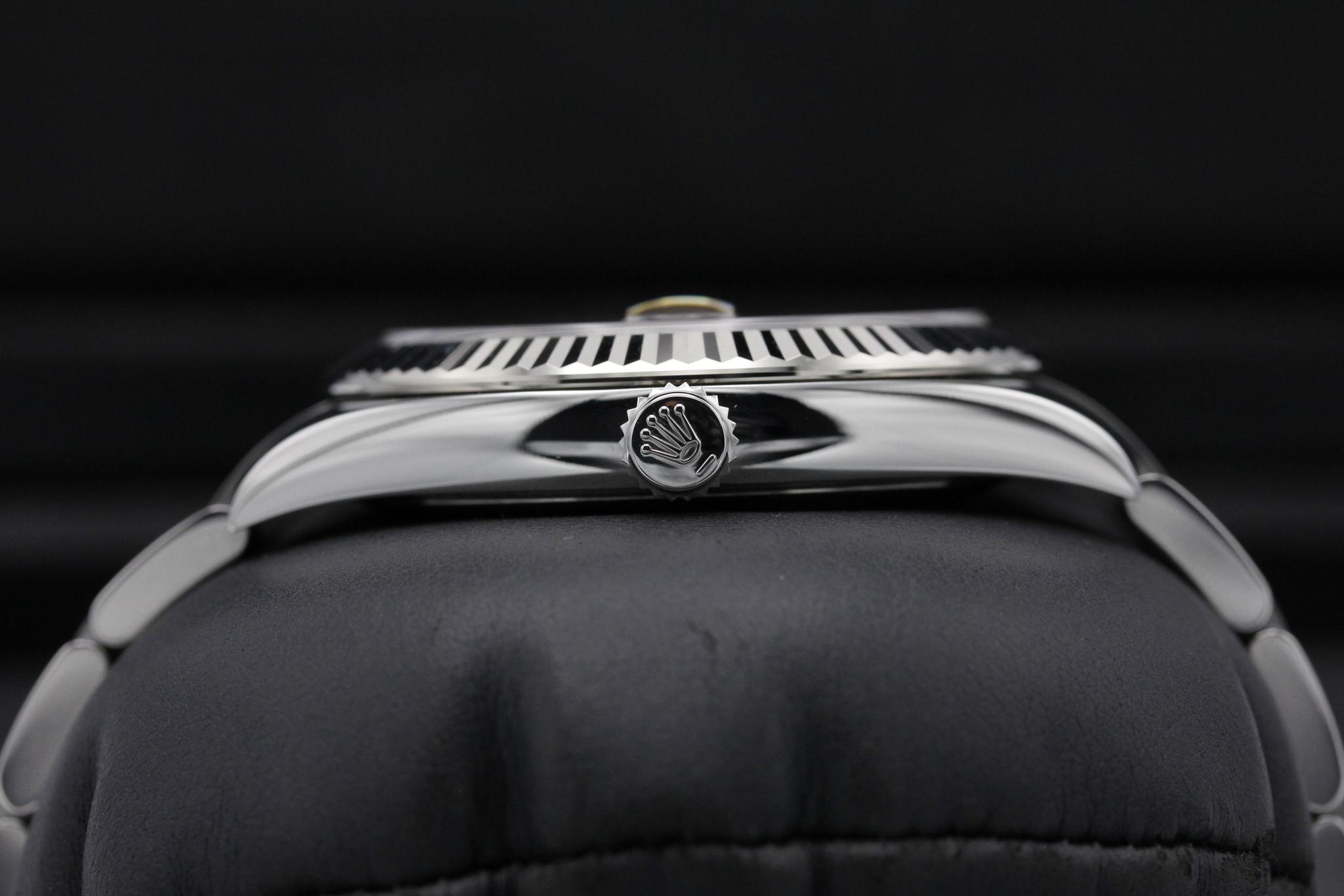 Watch Image 3