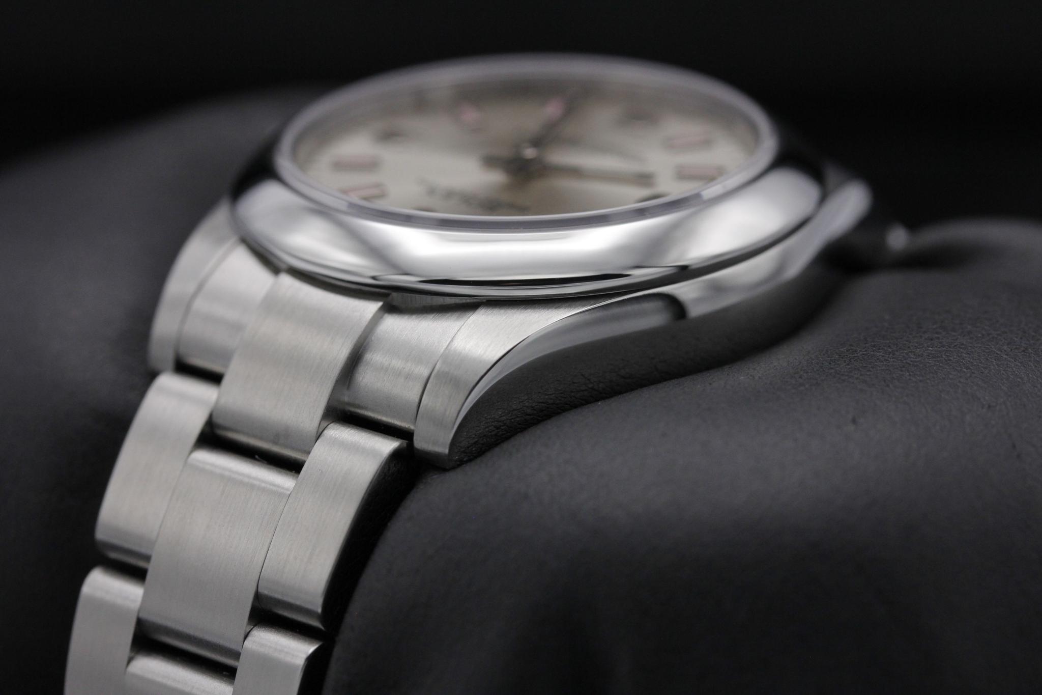Watch Image 5