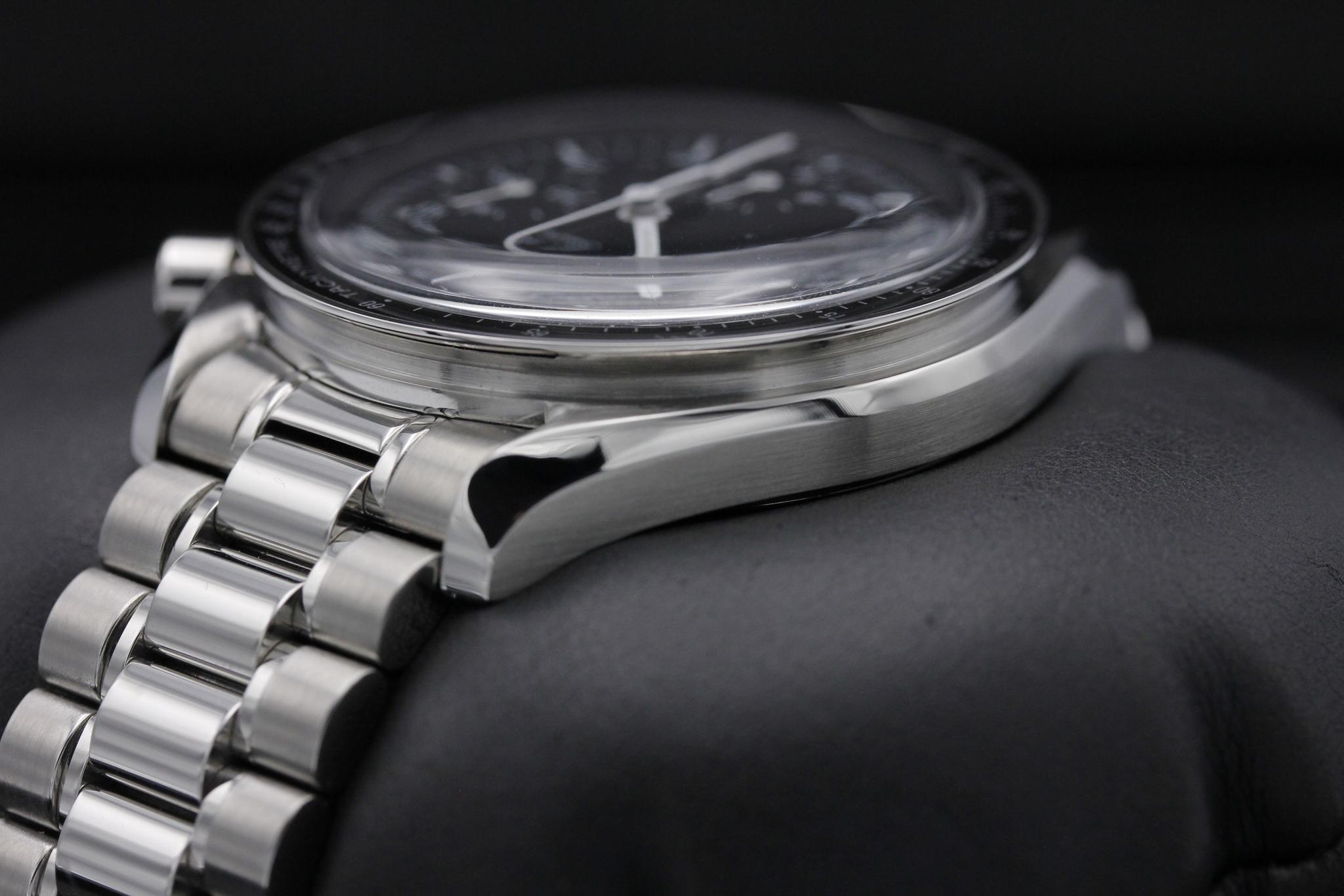 Watch Image 6