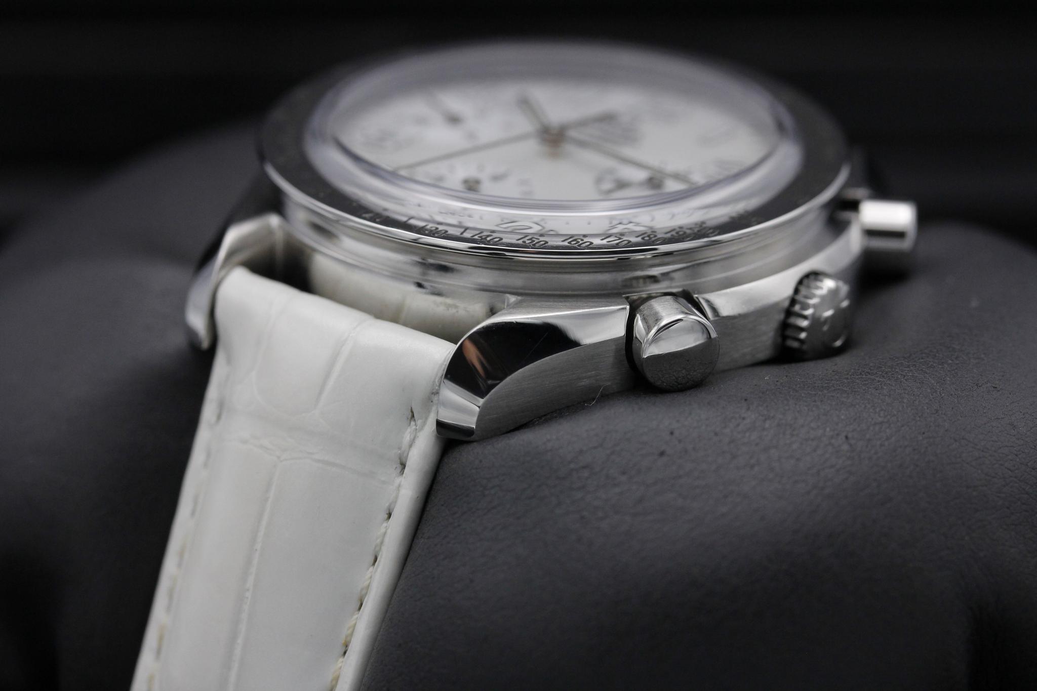 Watch Image 2