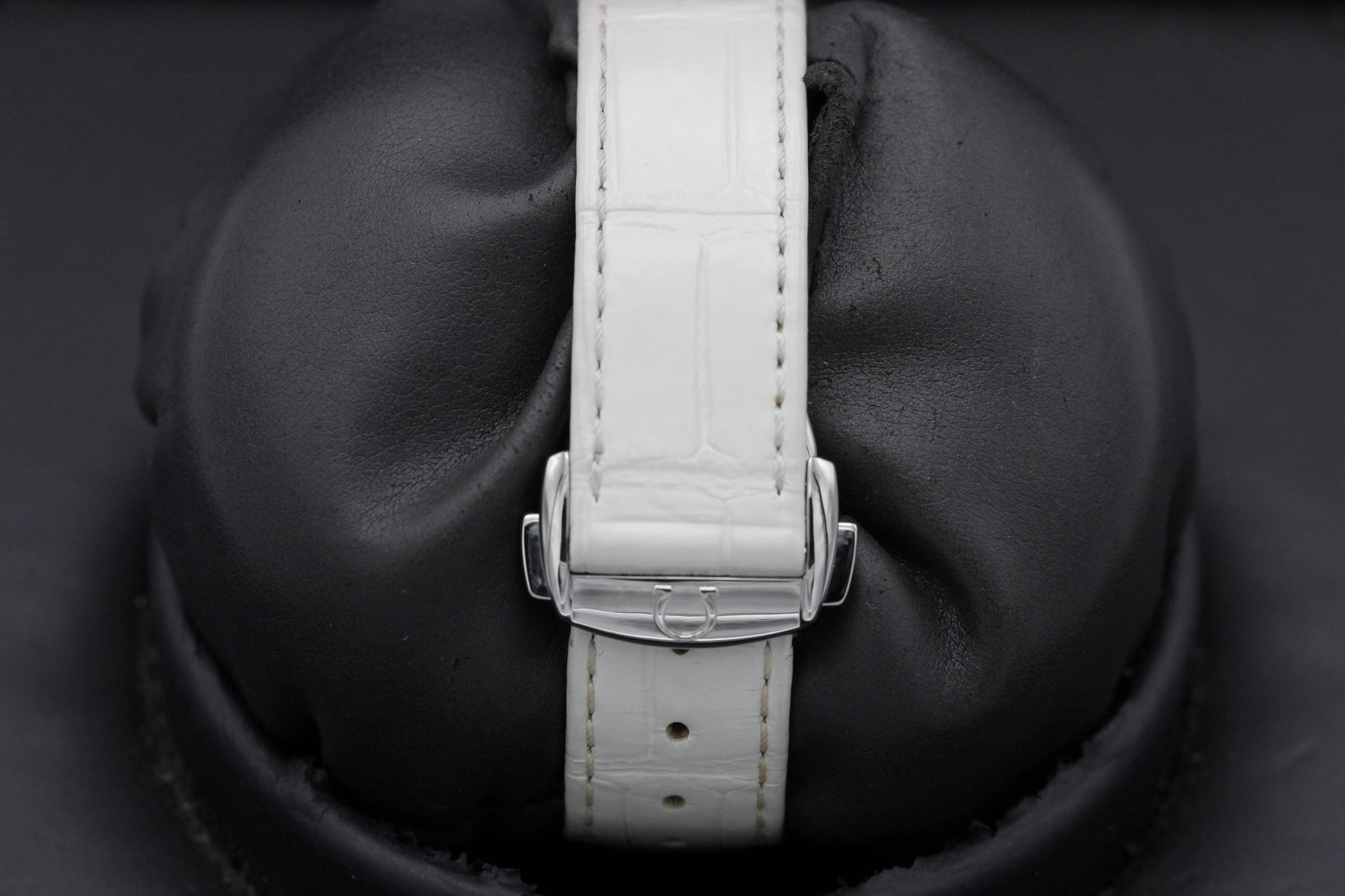 Watch Image 8