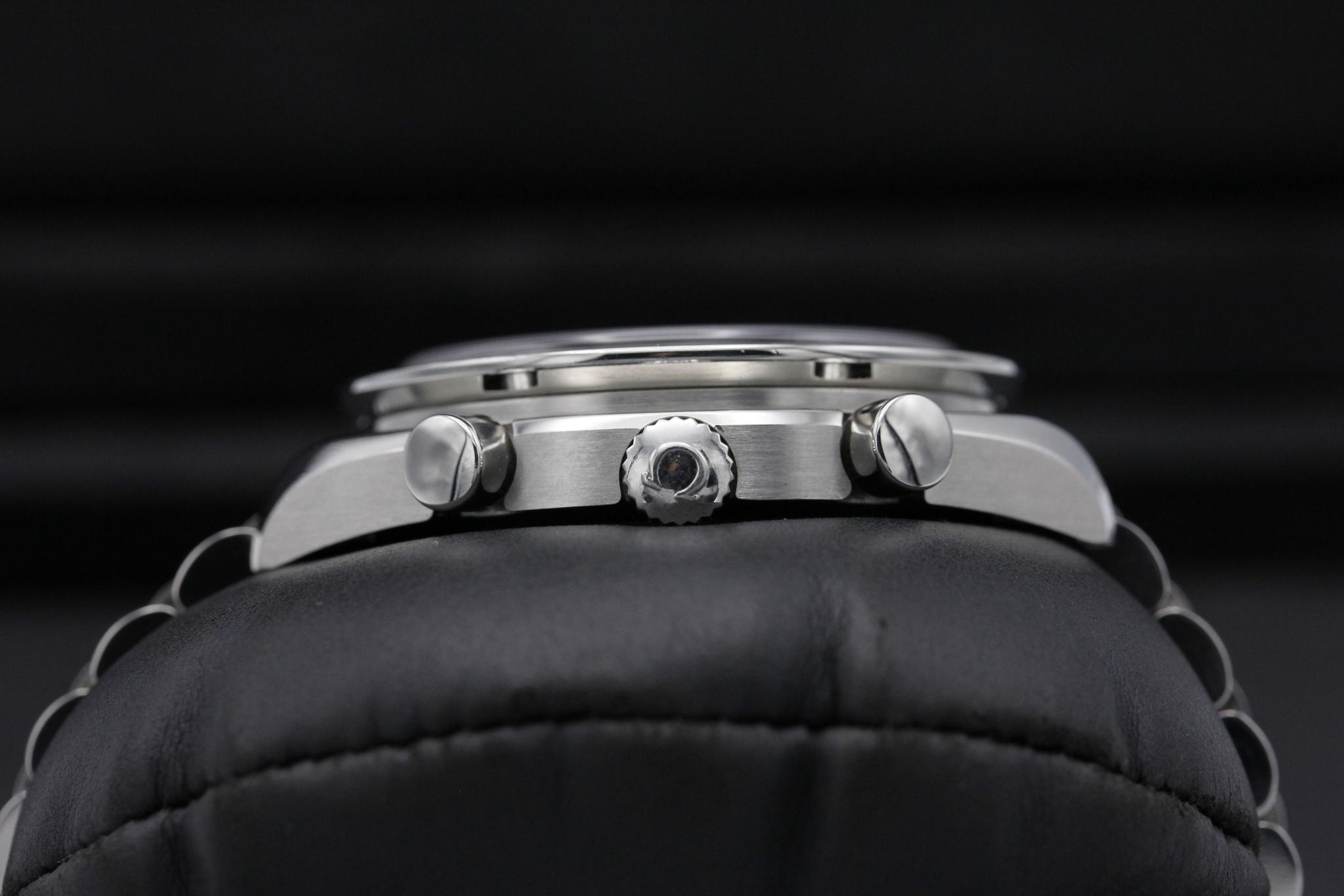 Watch Image 3