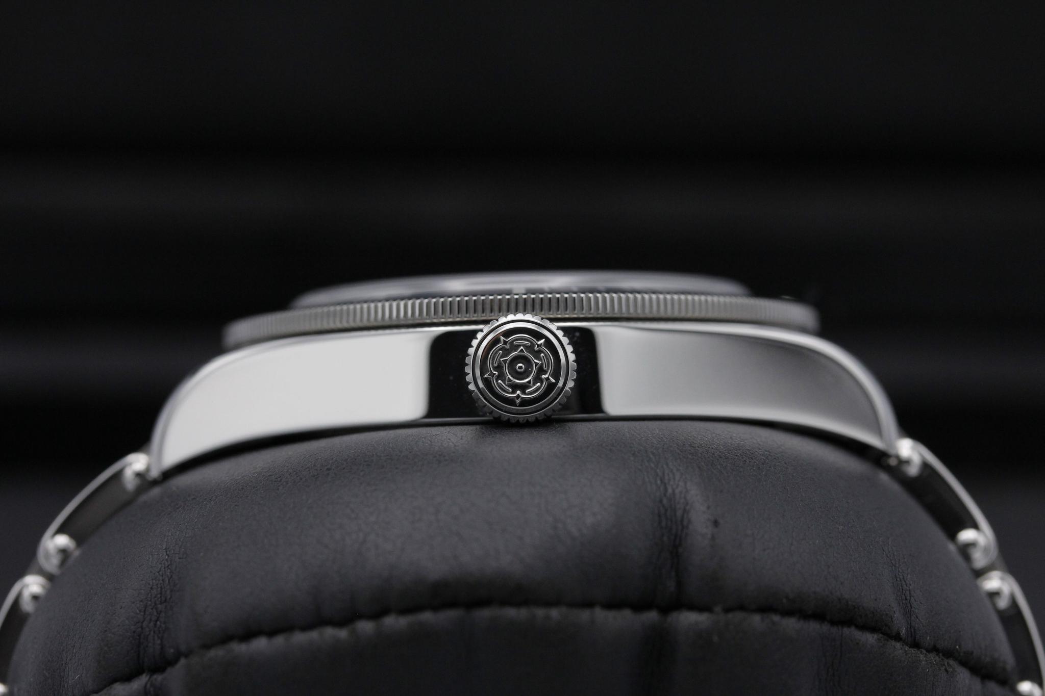 Watch Image 3