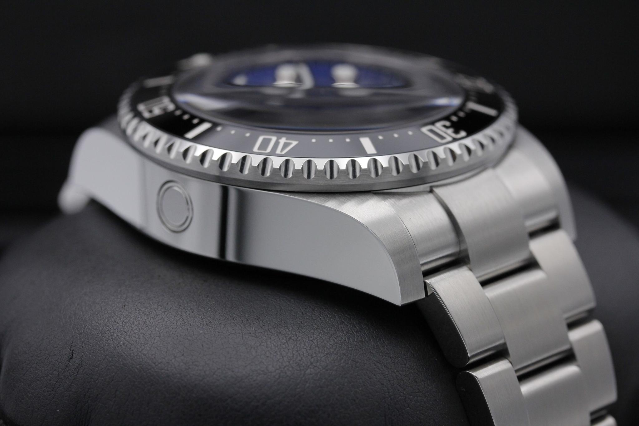 Watch Image 6