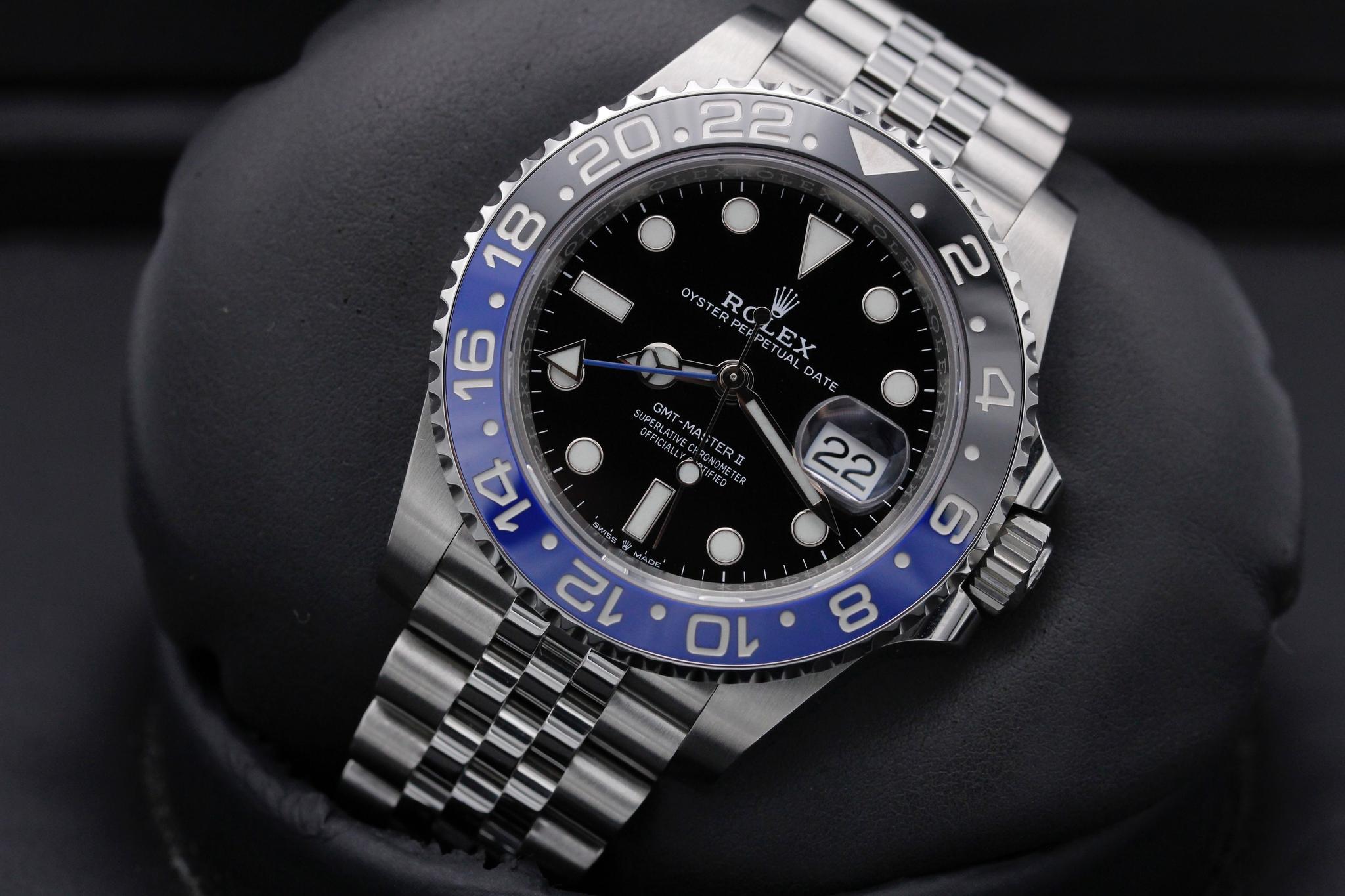 Watch Image 10