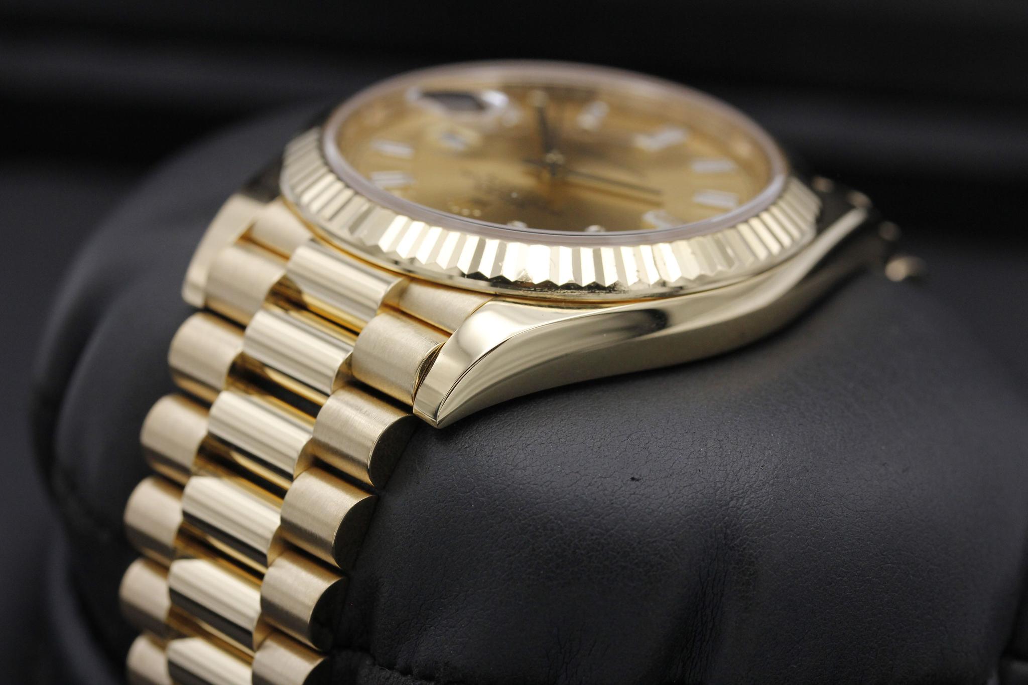 Watch Image 5