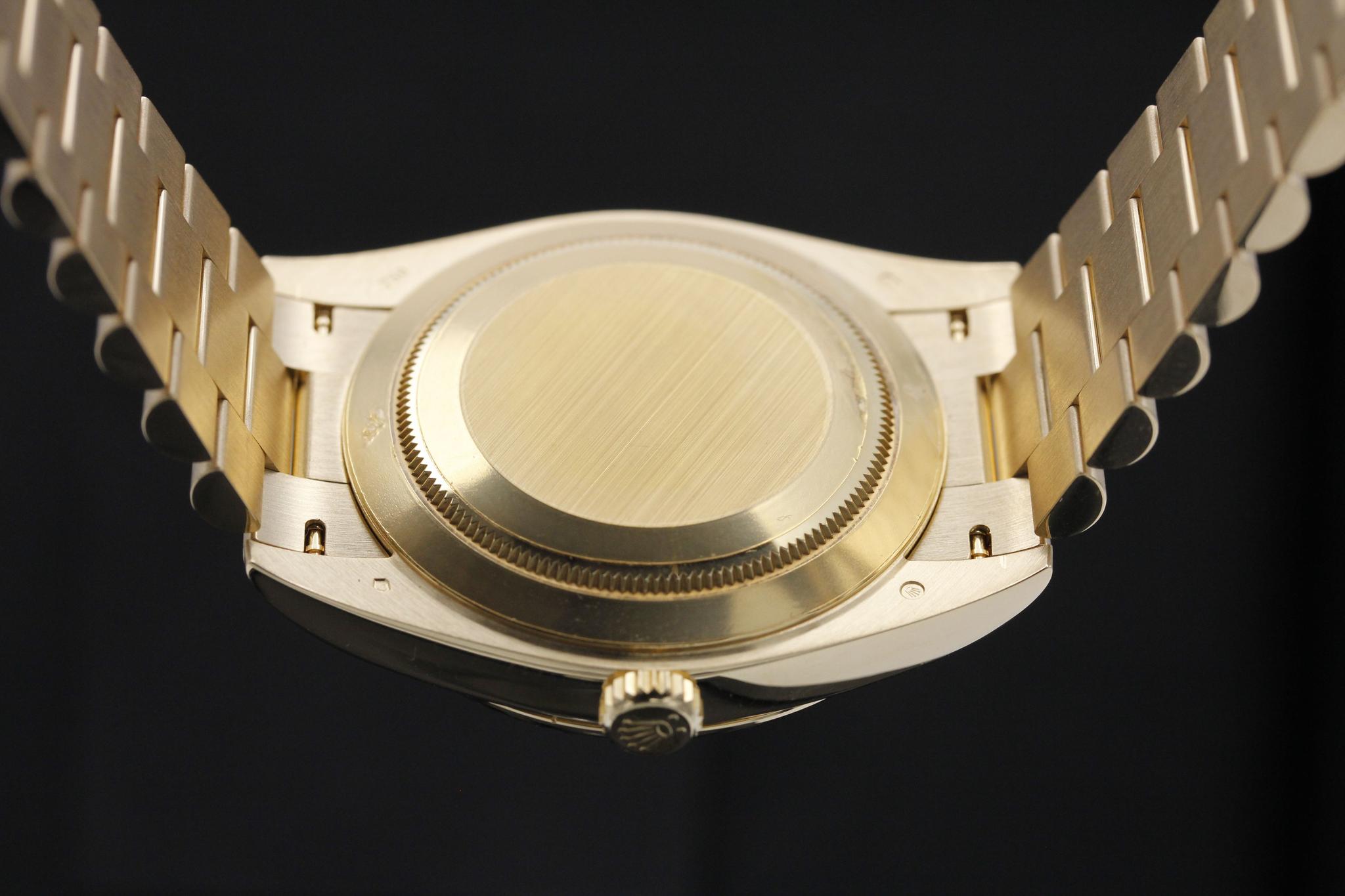 Watch Image 7