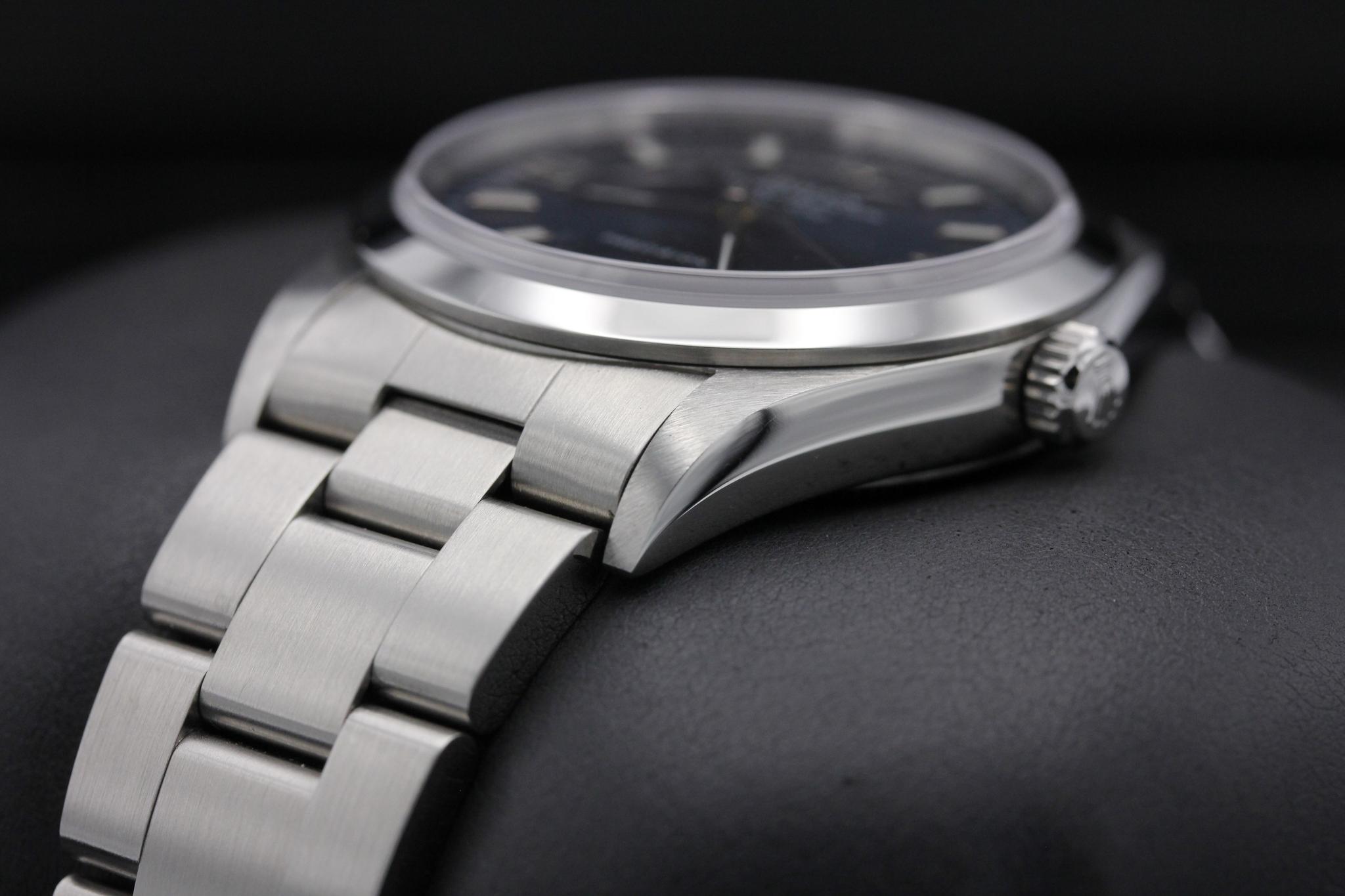 Watch Image 2