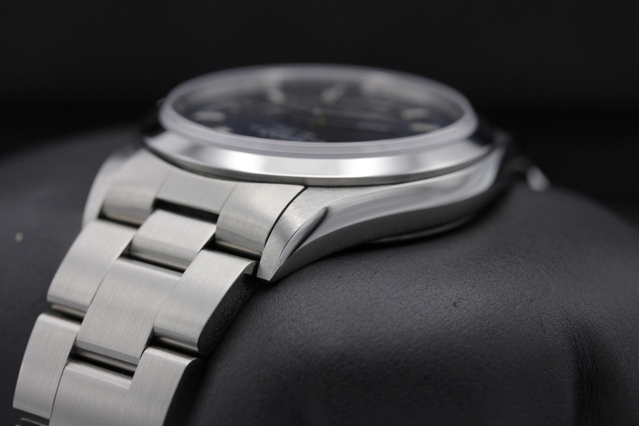 Watch Image 5