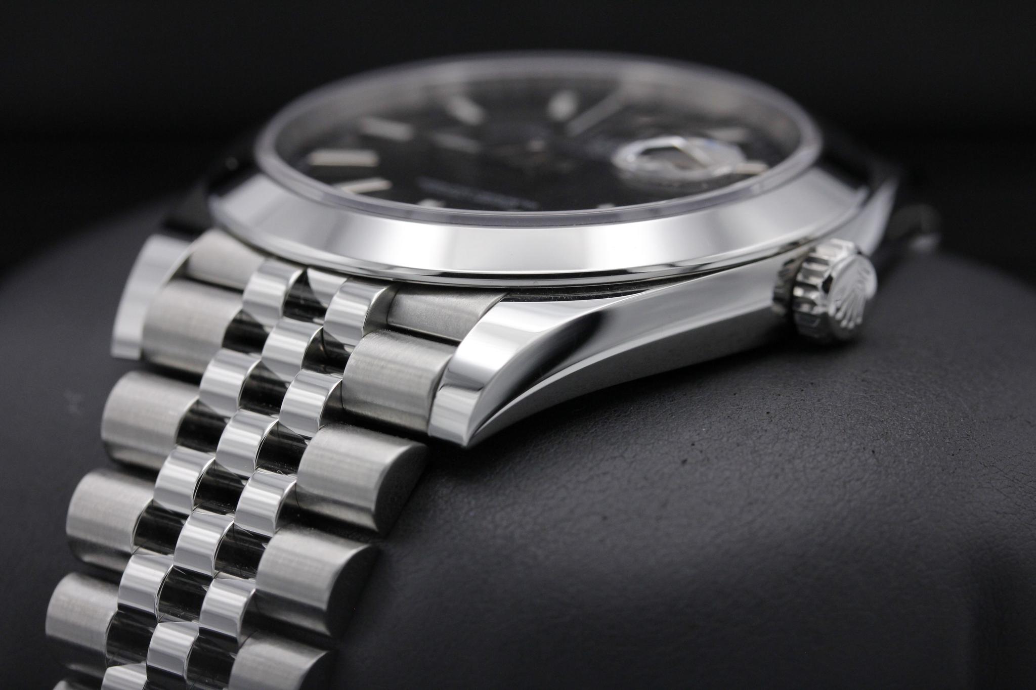 Watch Image 2
