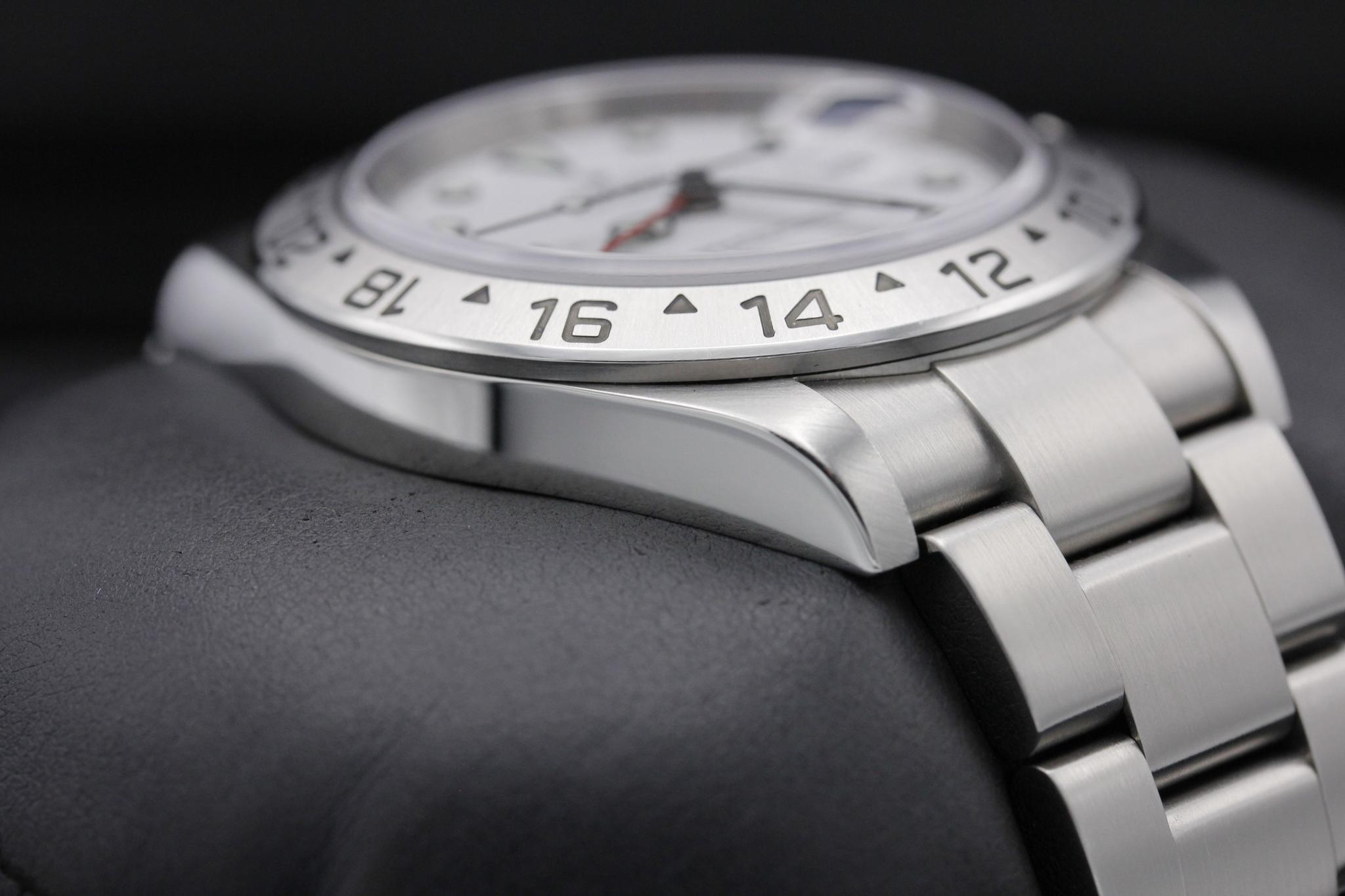 Watch Image 6