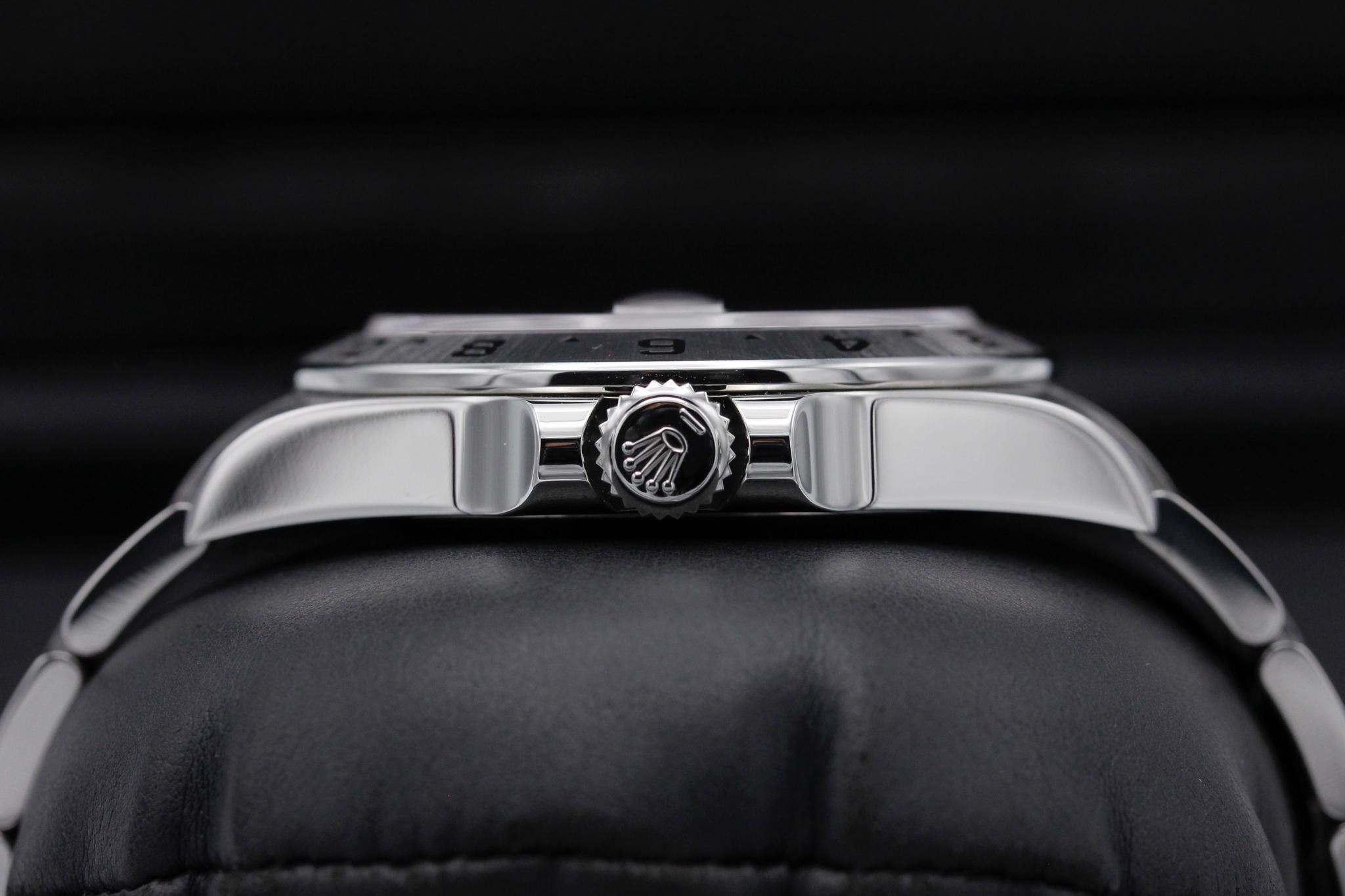 Watch Image 3