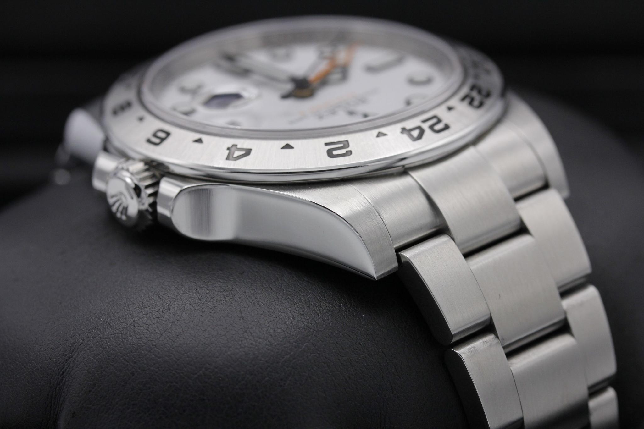 Watch Image 4