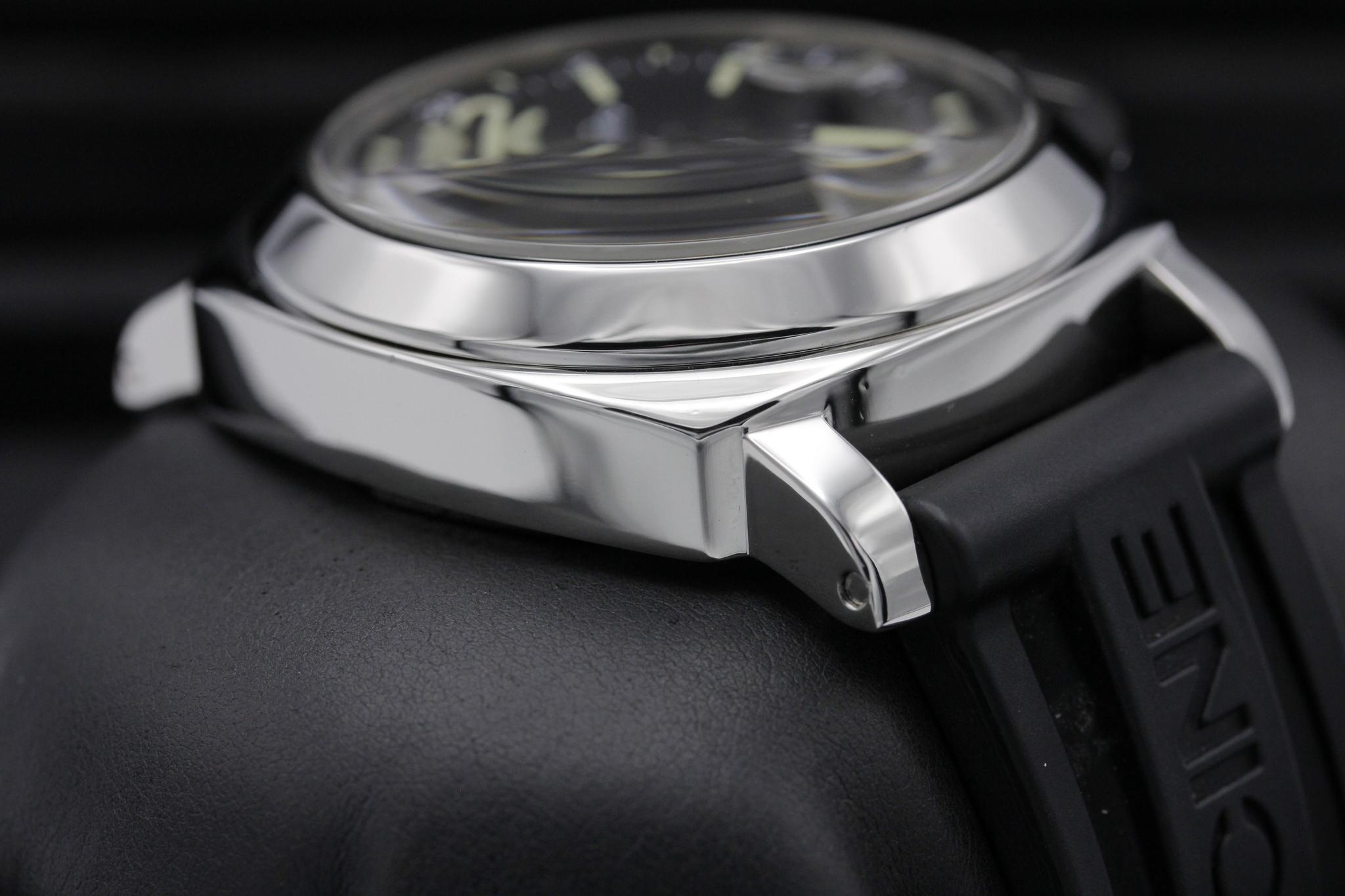Watch Image 6