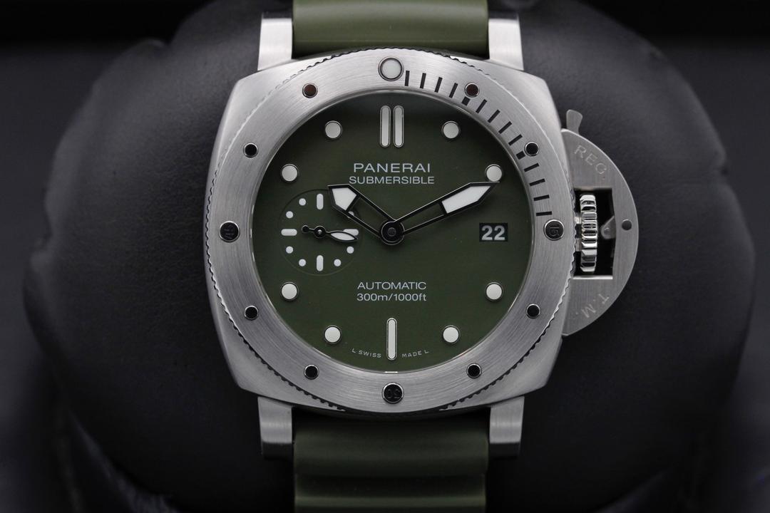Panerai Submersible Verde Pam 1055