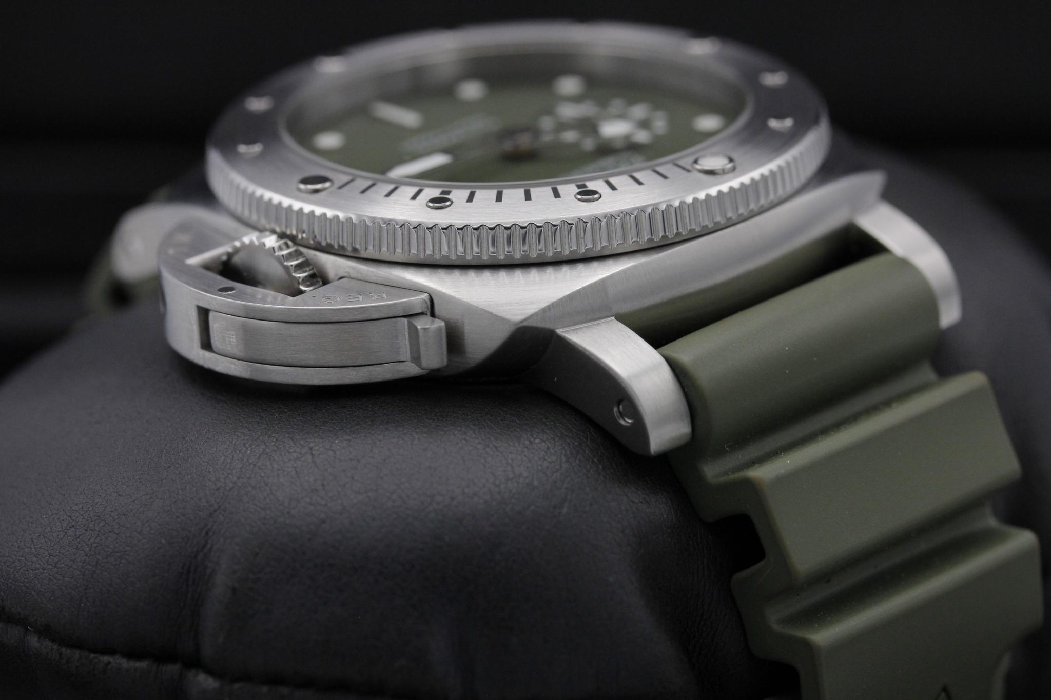 Watch Image 4