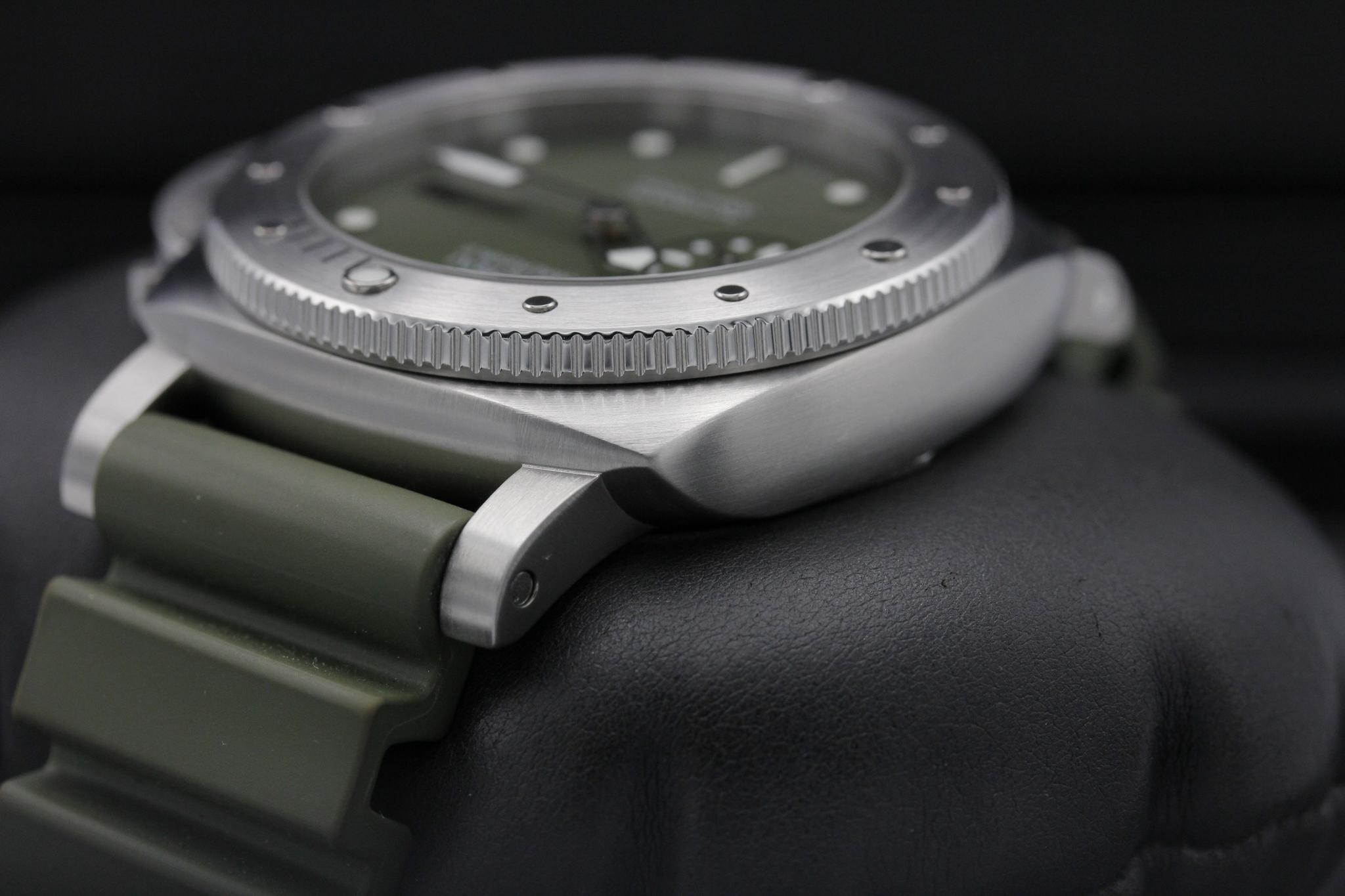 Watch Image 5