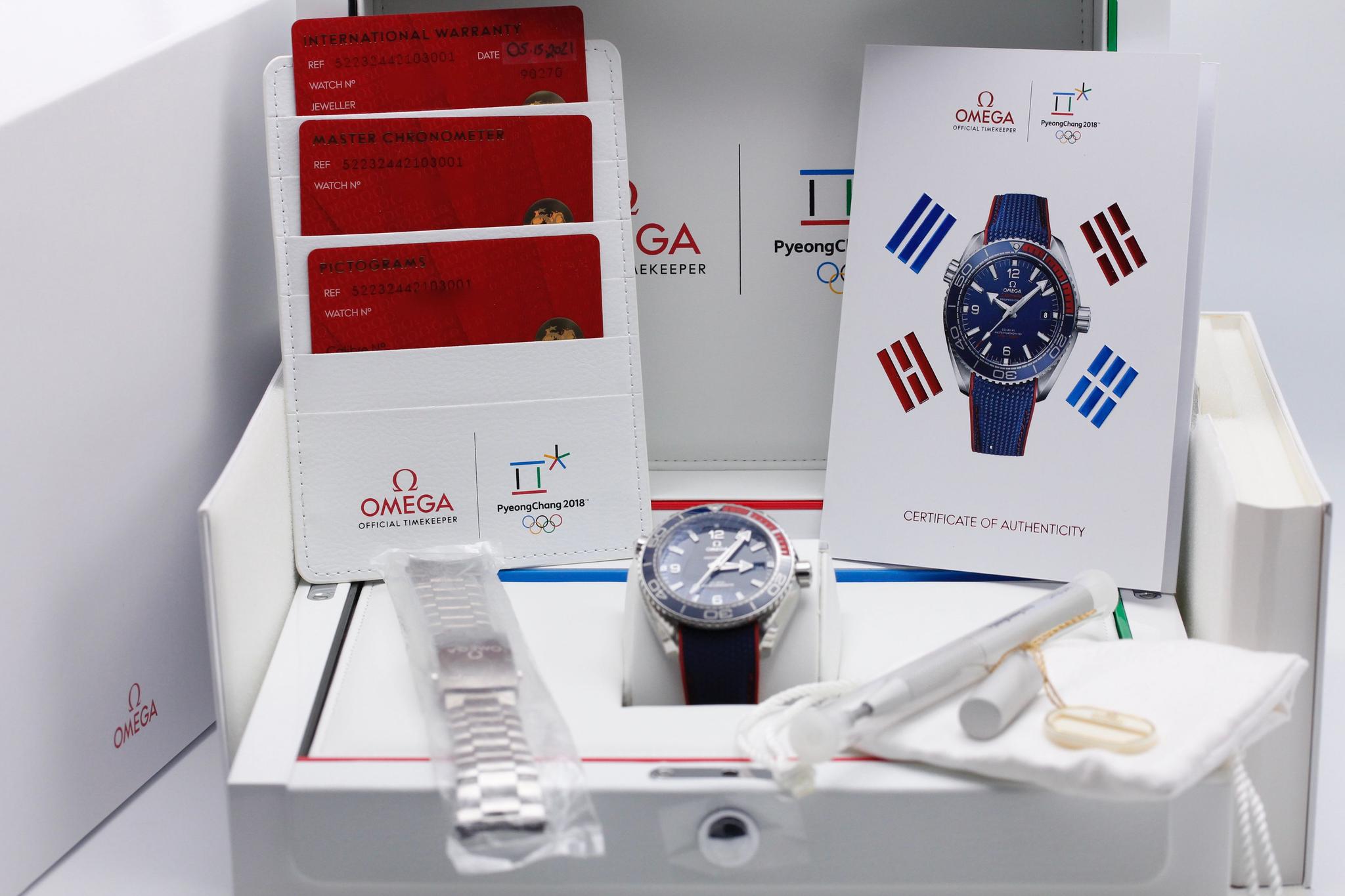 Watch Image 11