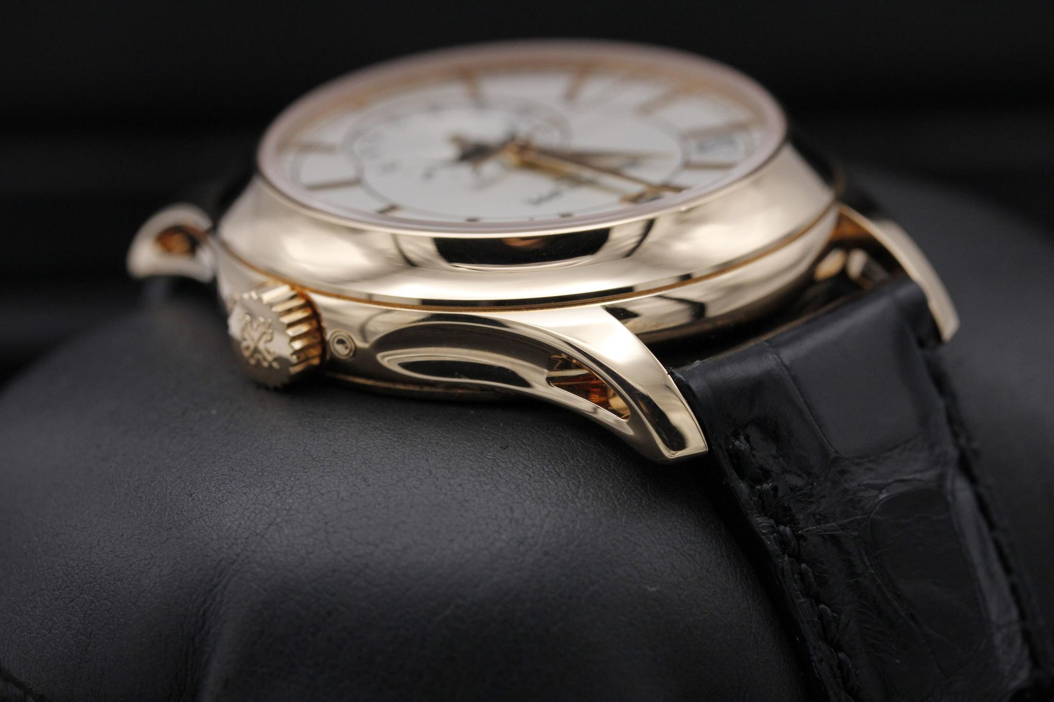Watch Image 4