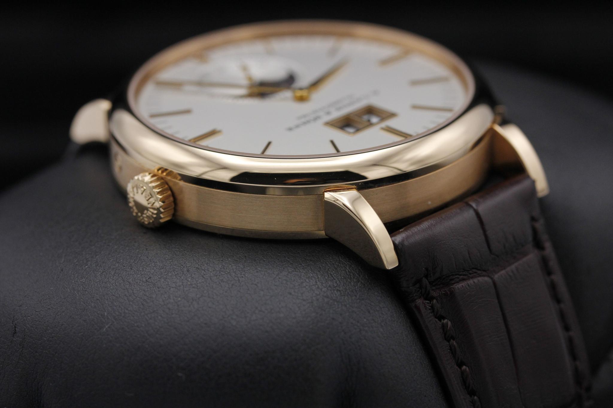 Watch Image 4