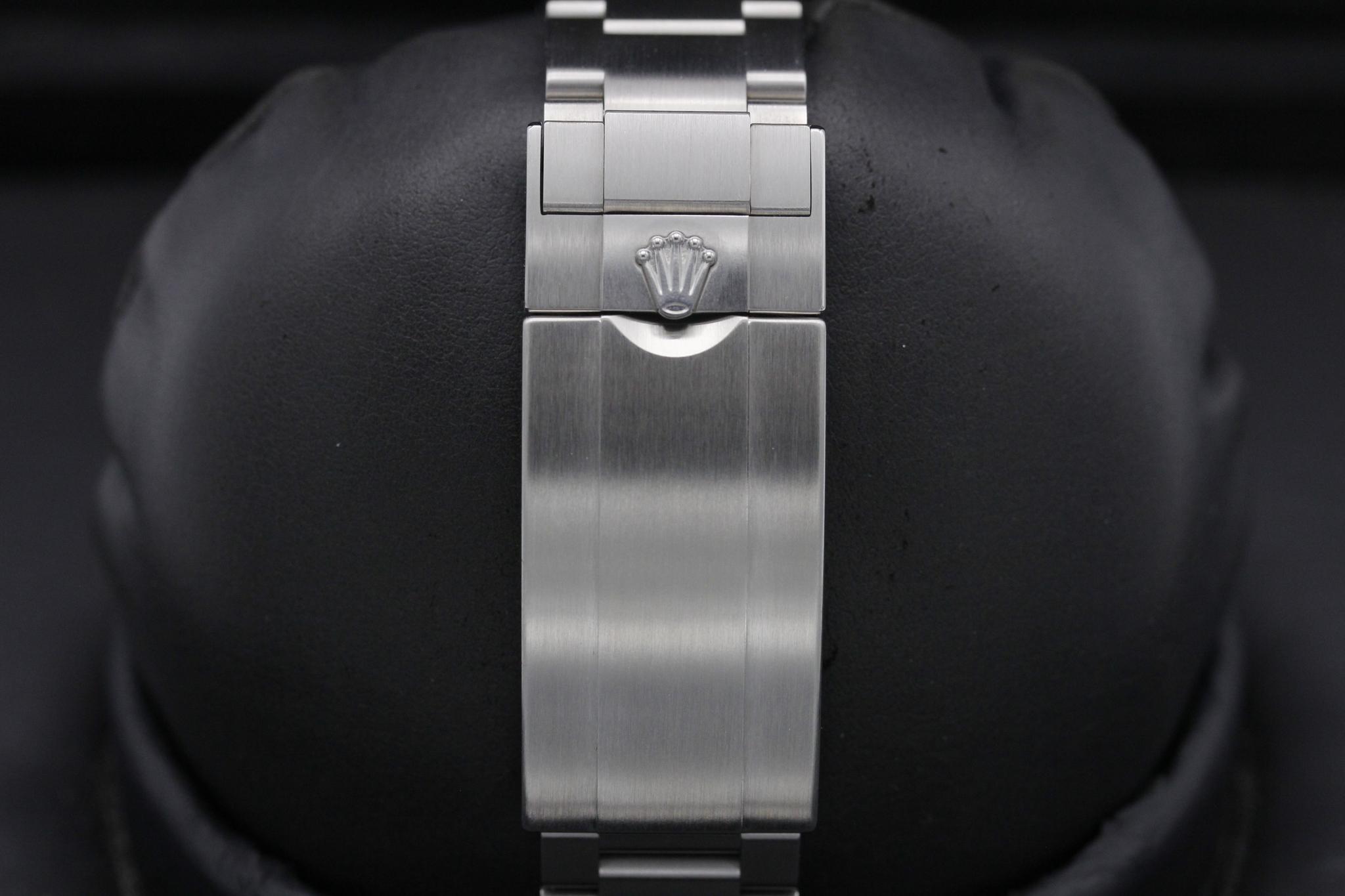 Watch Image 7