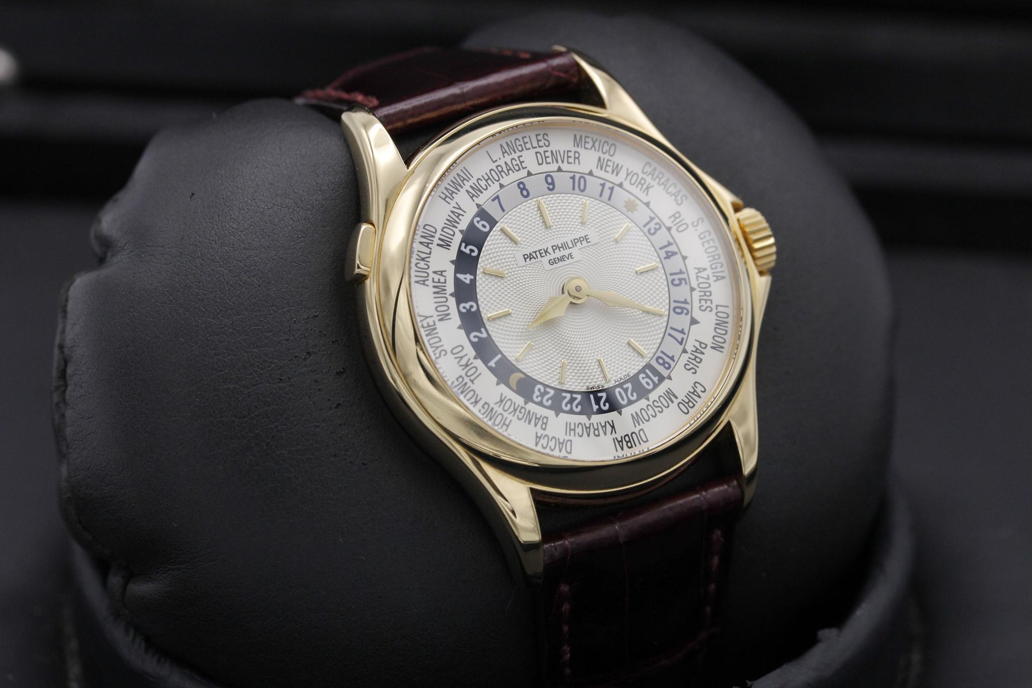 Watch Image 10