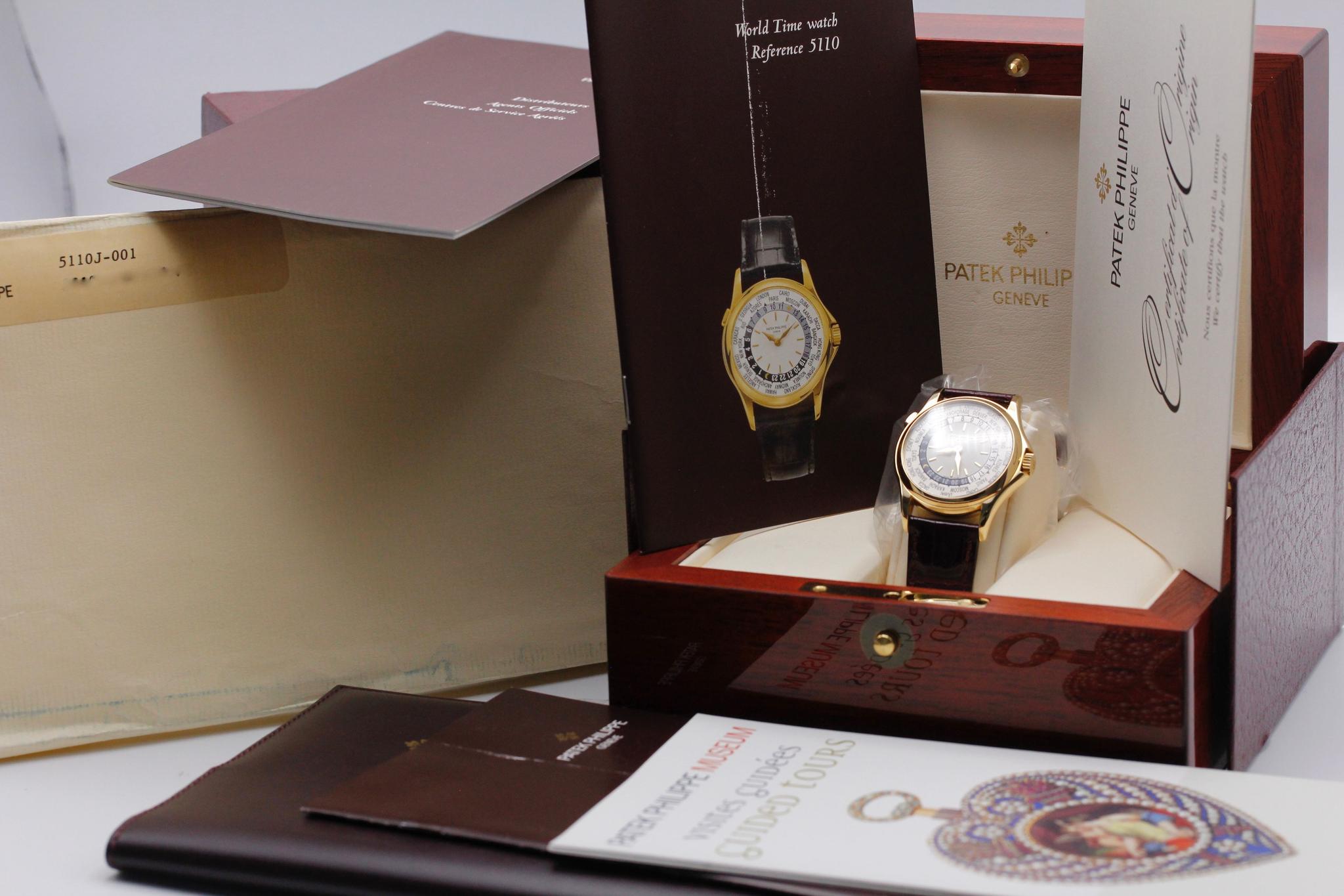 Watch Image 12