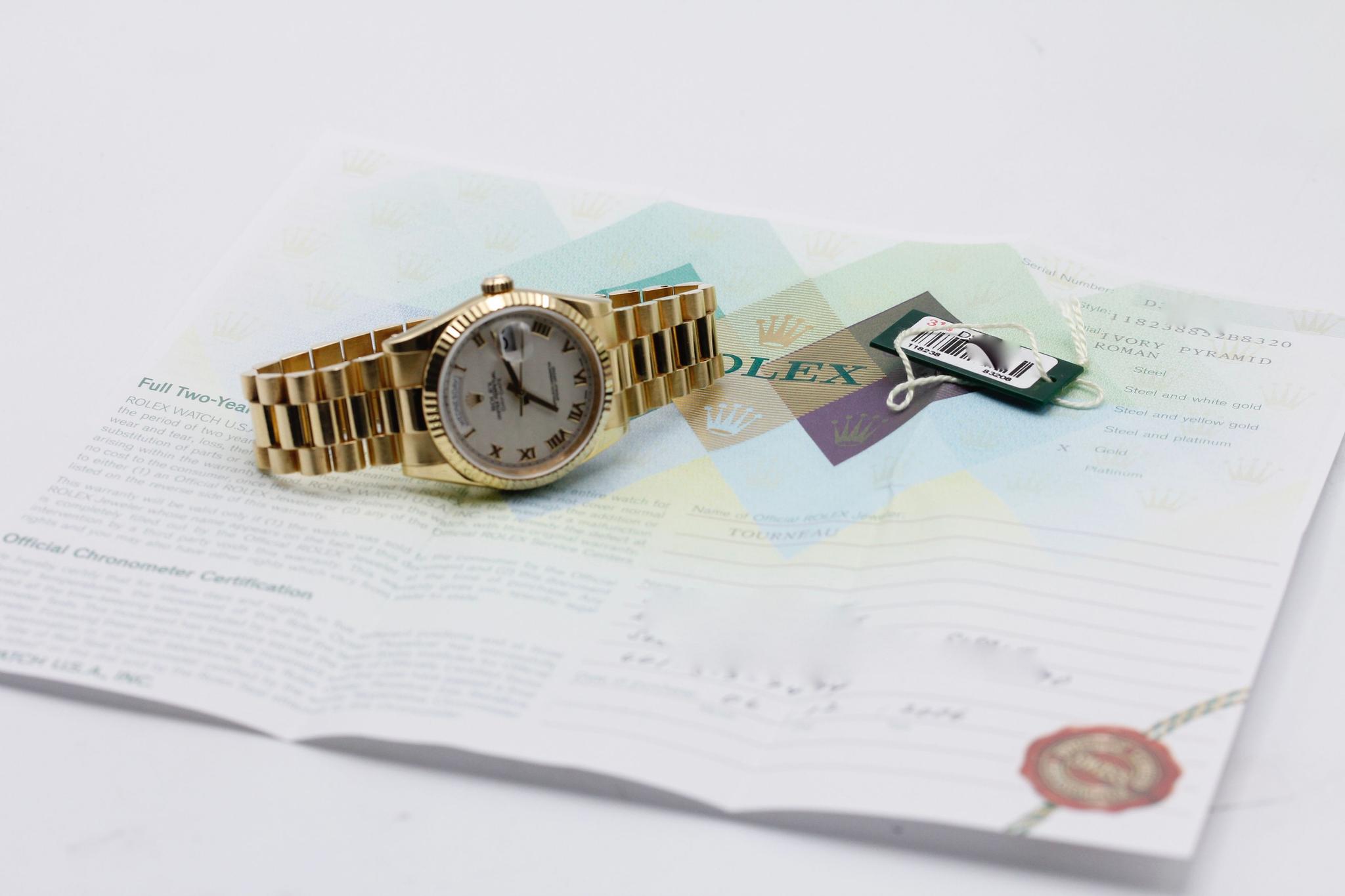 Watch Image 13