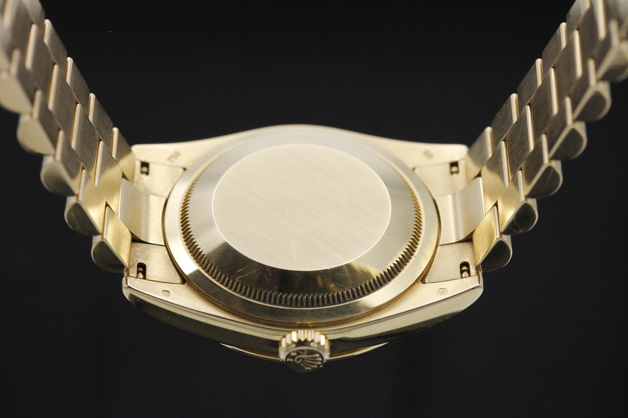 Watch Image 7