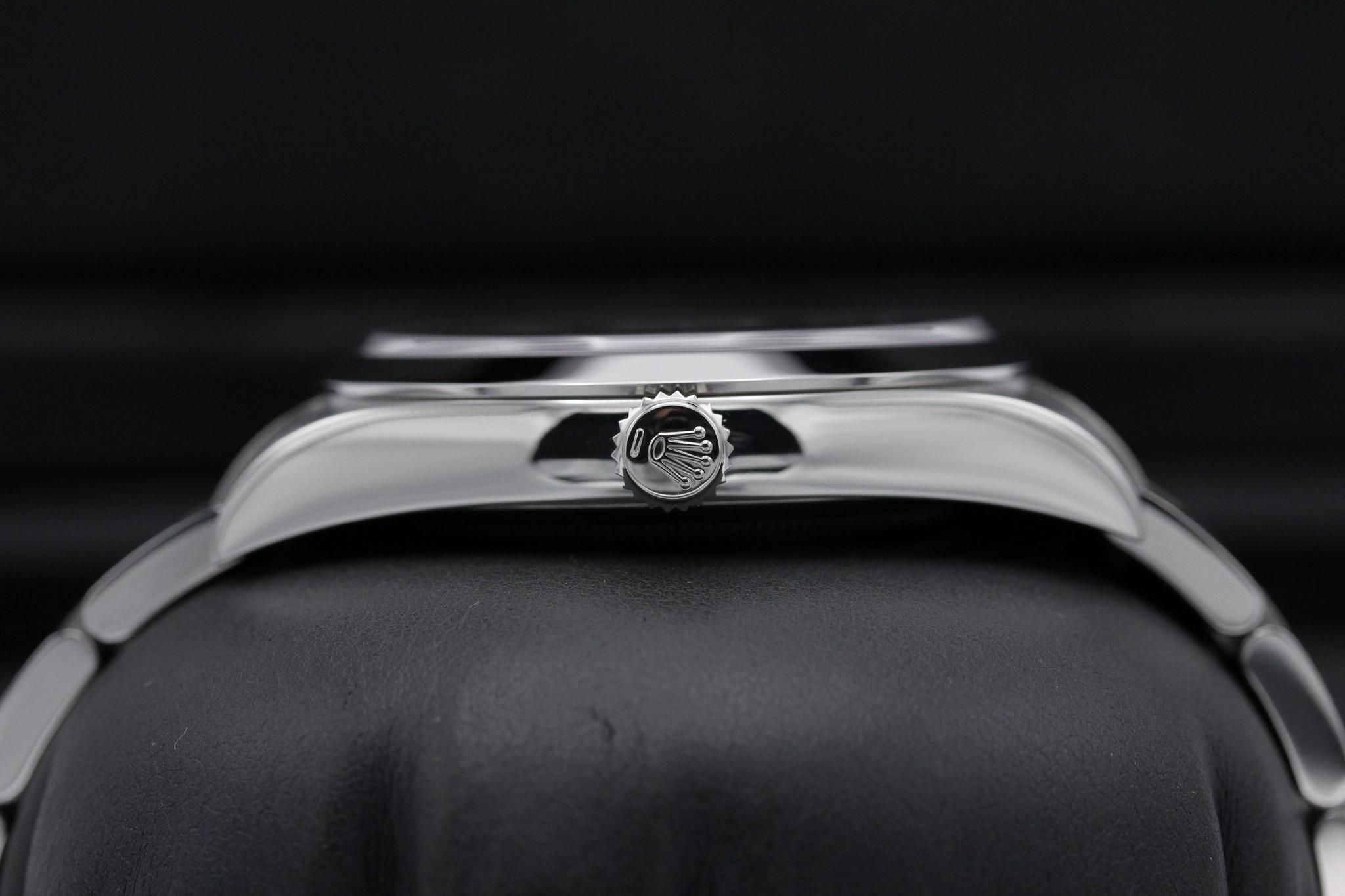 Watch Image 3