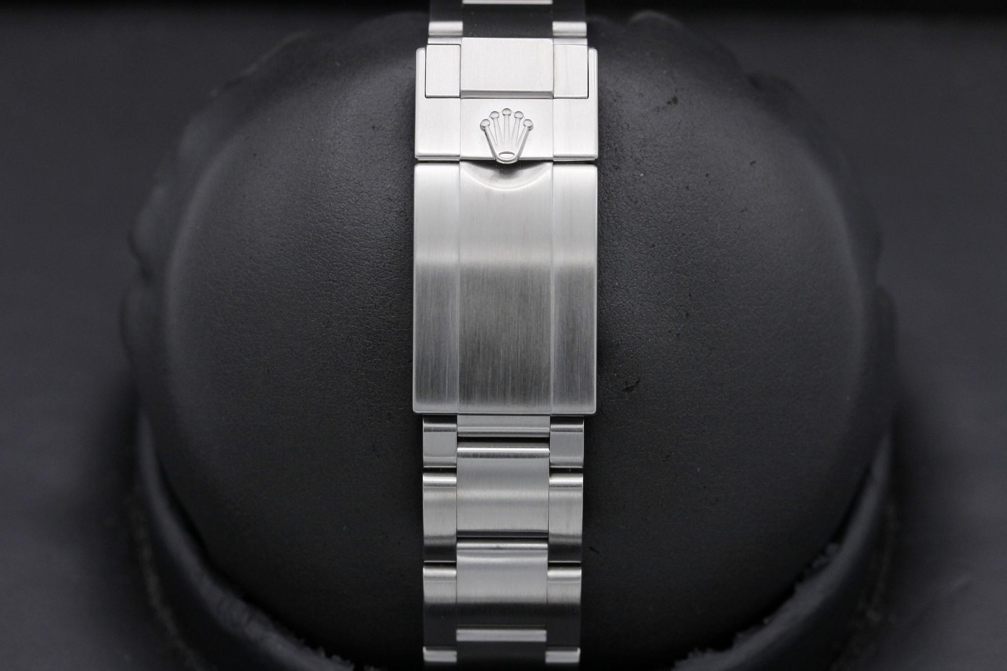 Watch Image 8