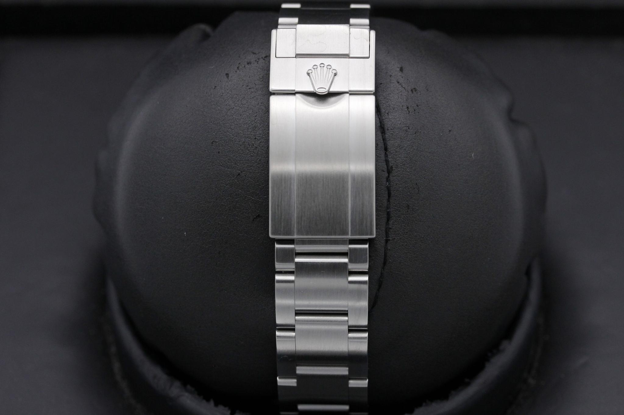 Watch Image 8