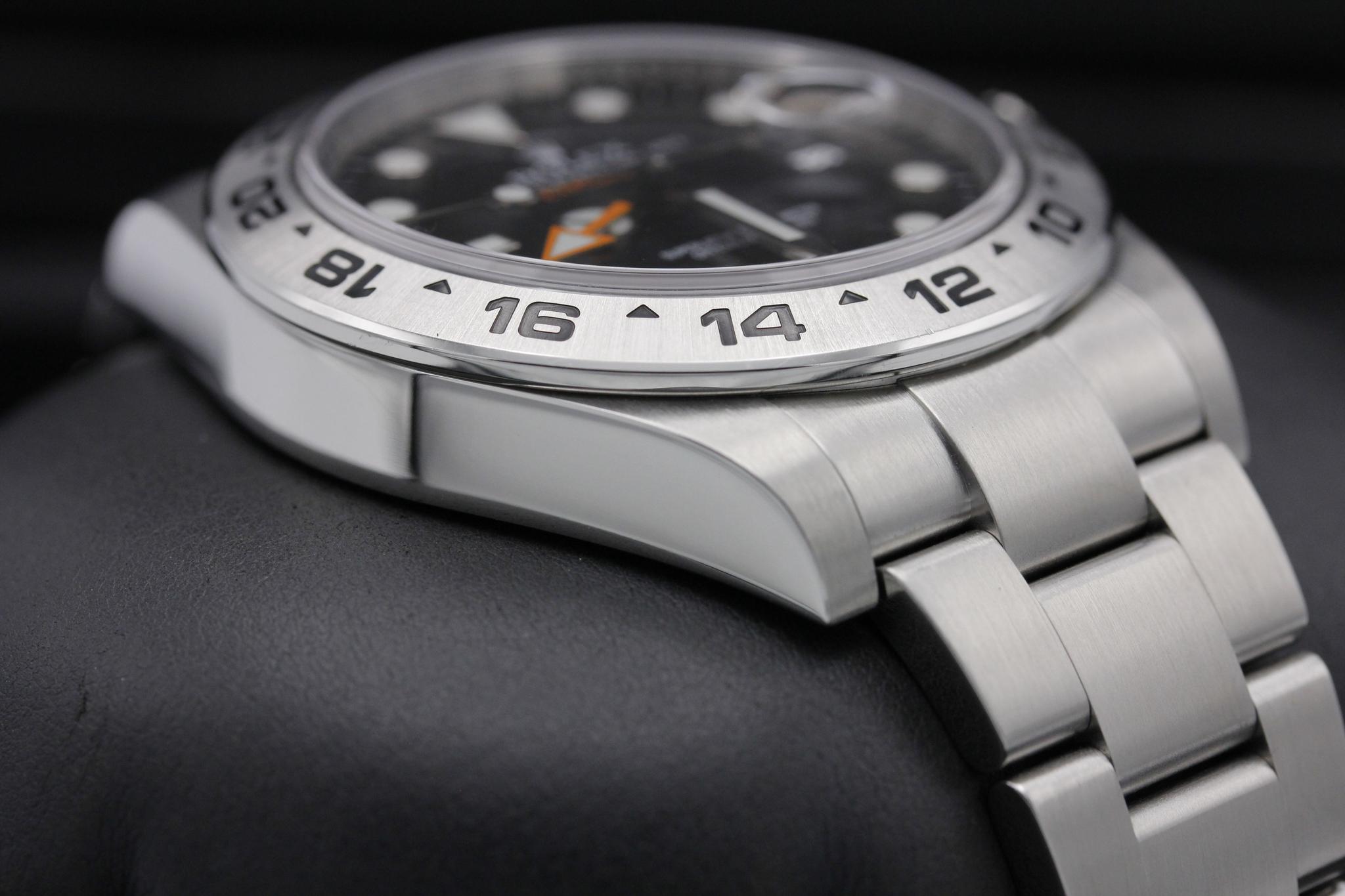 Watch Image 6