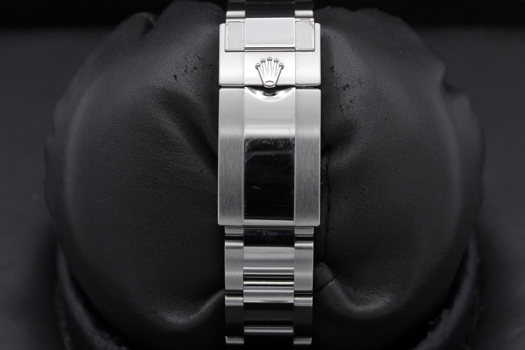 Watch Image 8