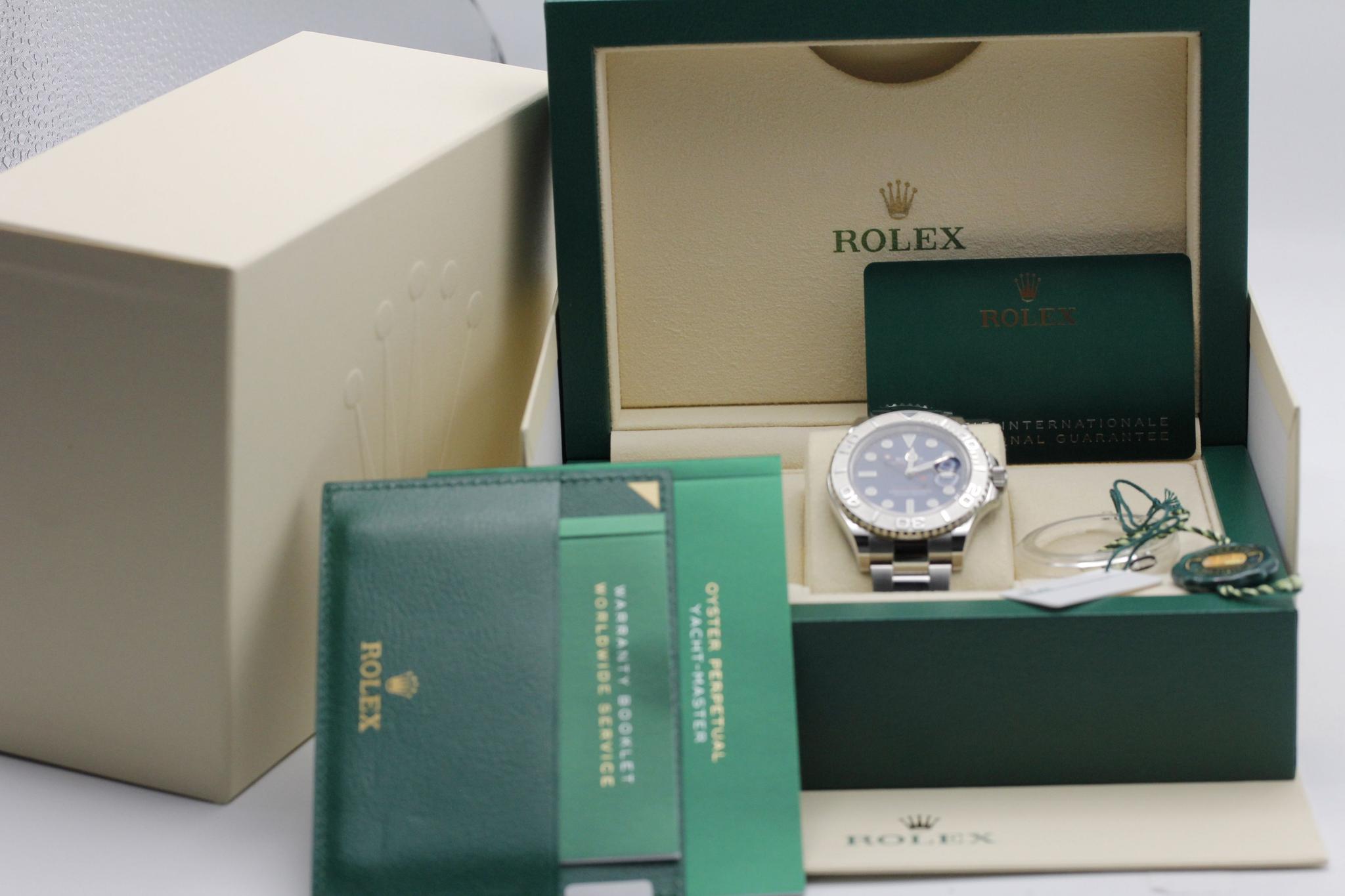 Watch Image 11