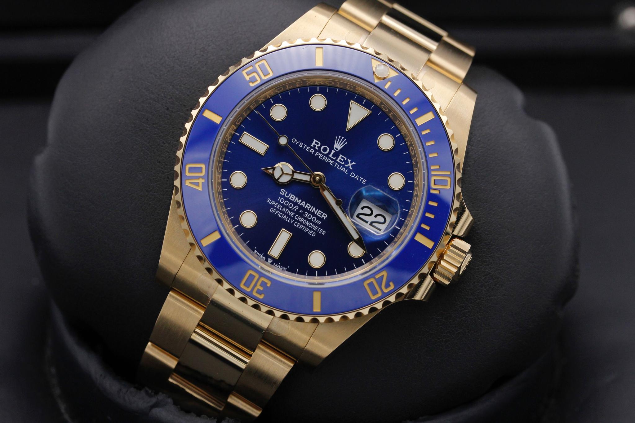 Watch Image 10