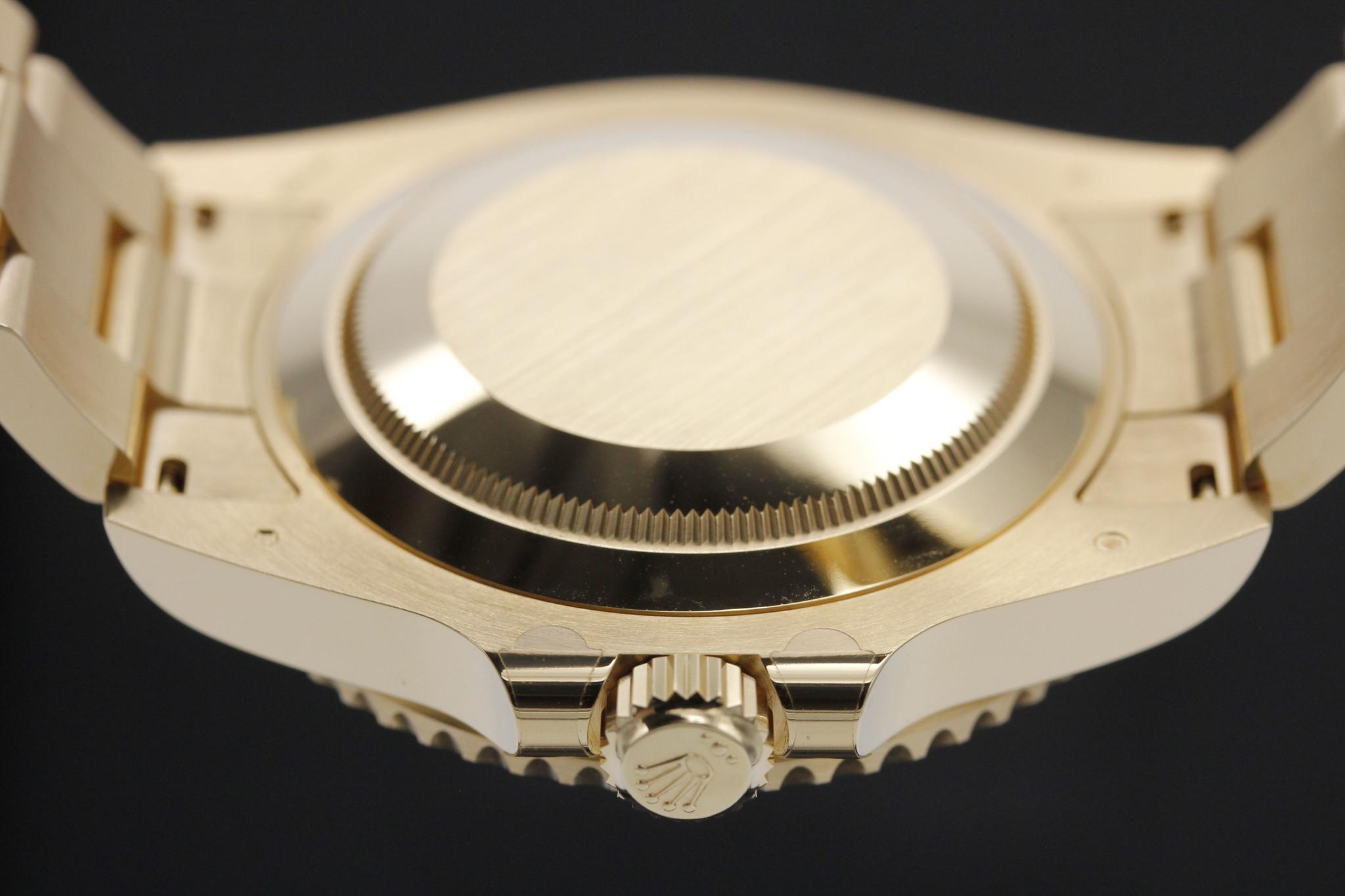 Watch Image 7