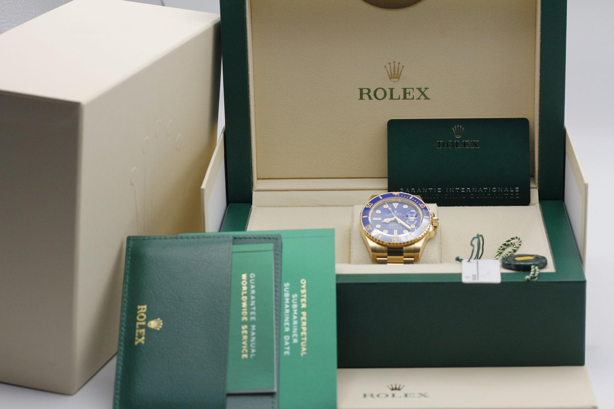 Watch Image 11