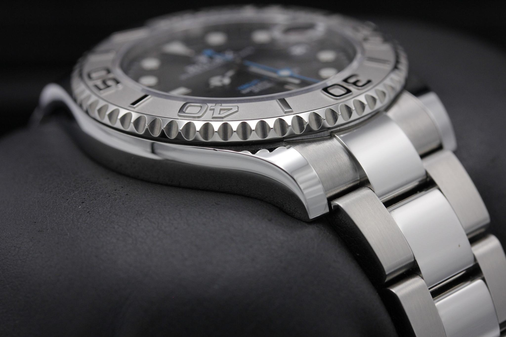 Watch Image 6