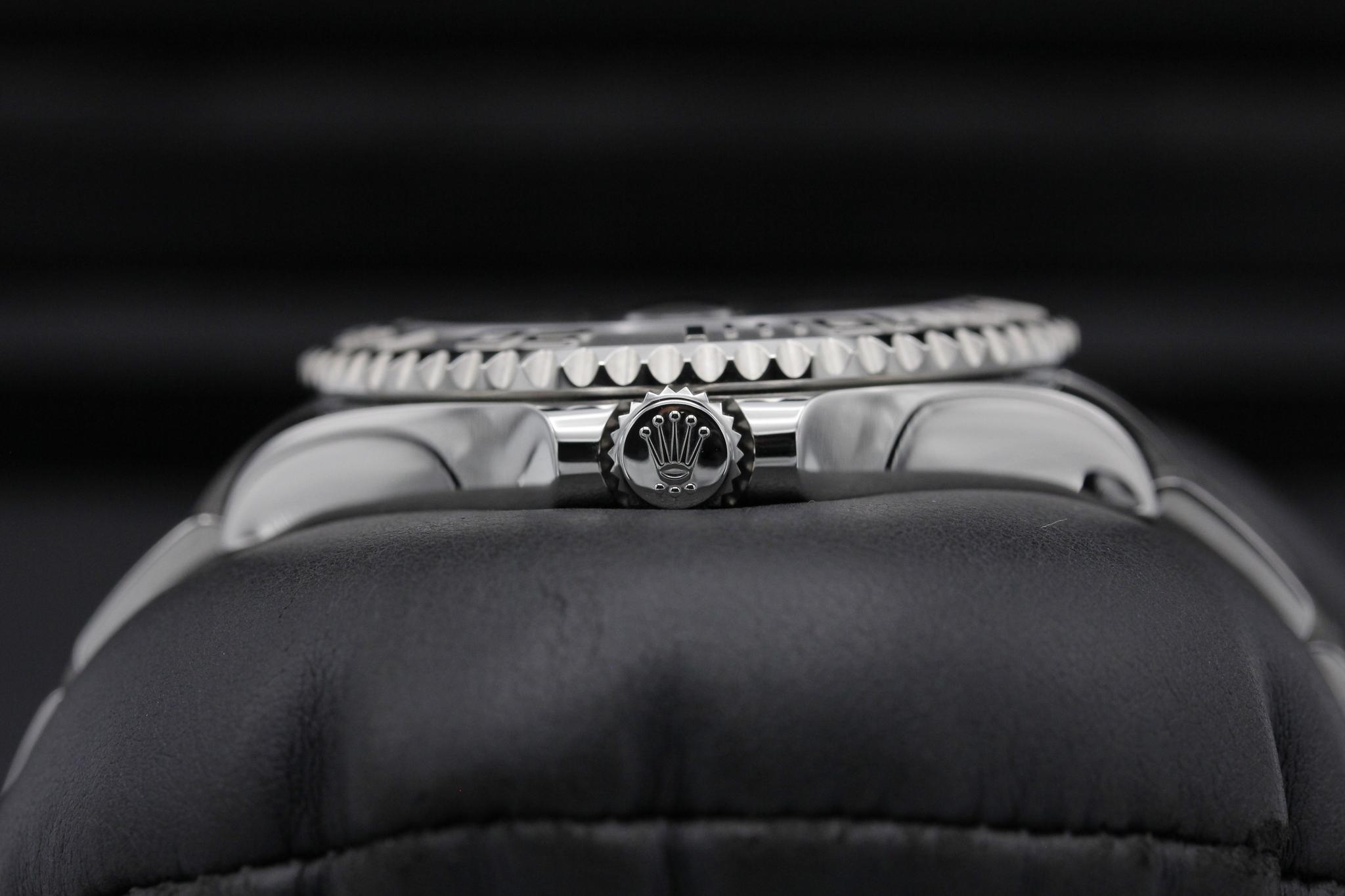 Watch Image 3