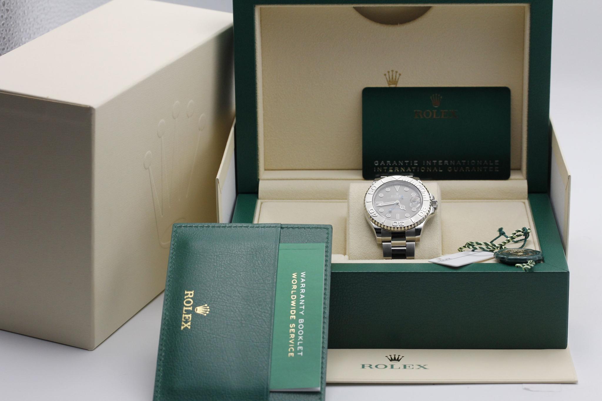 Watch Image 11