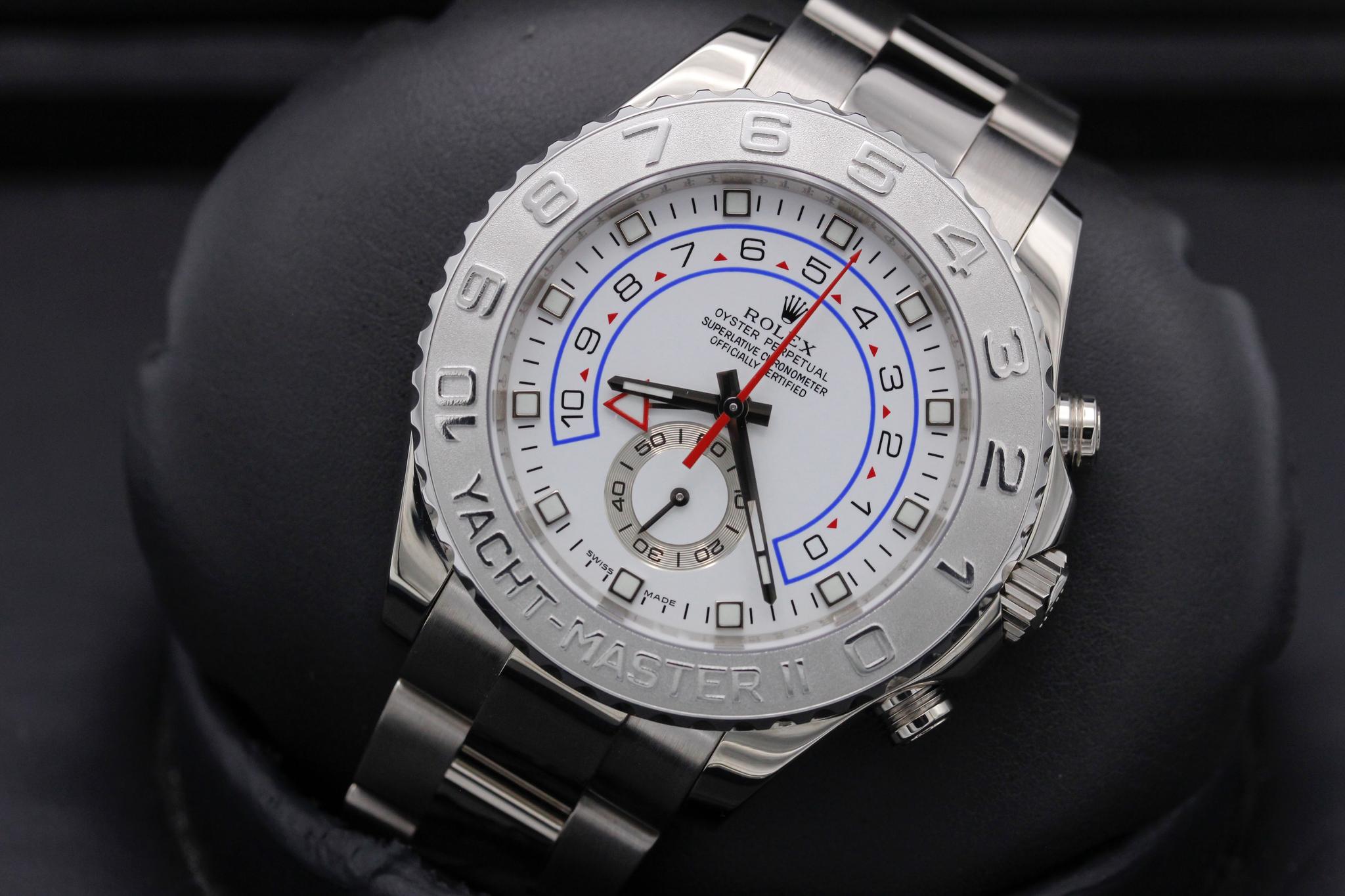 Watch Image 10